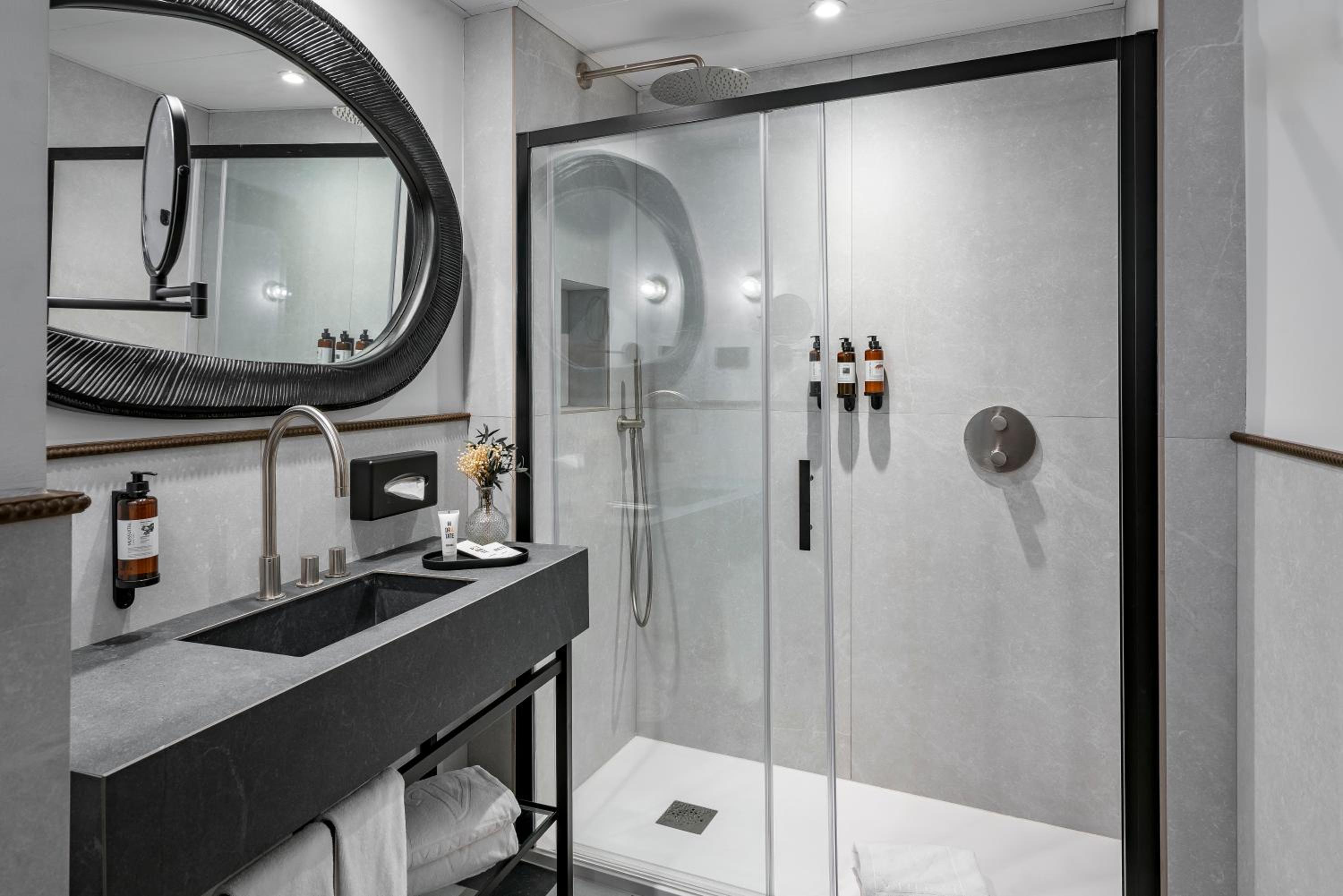 Vincci Room with Free Parking
