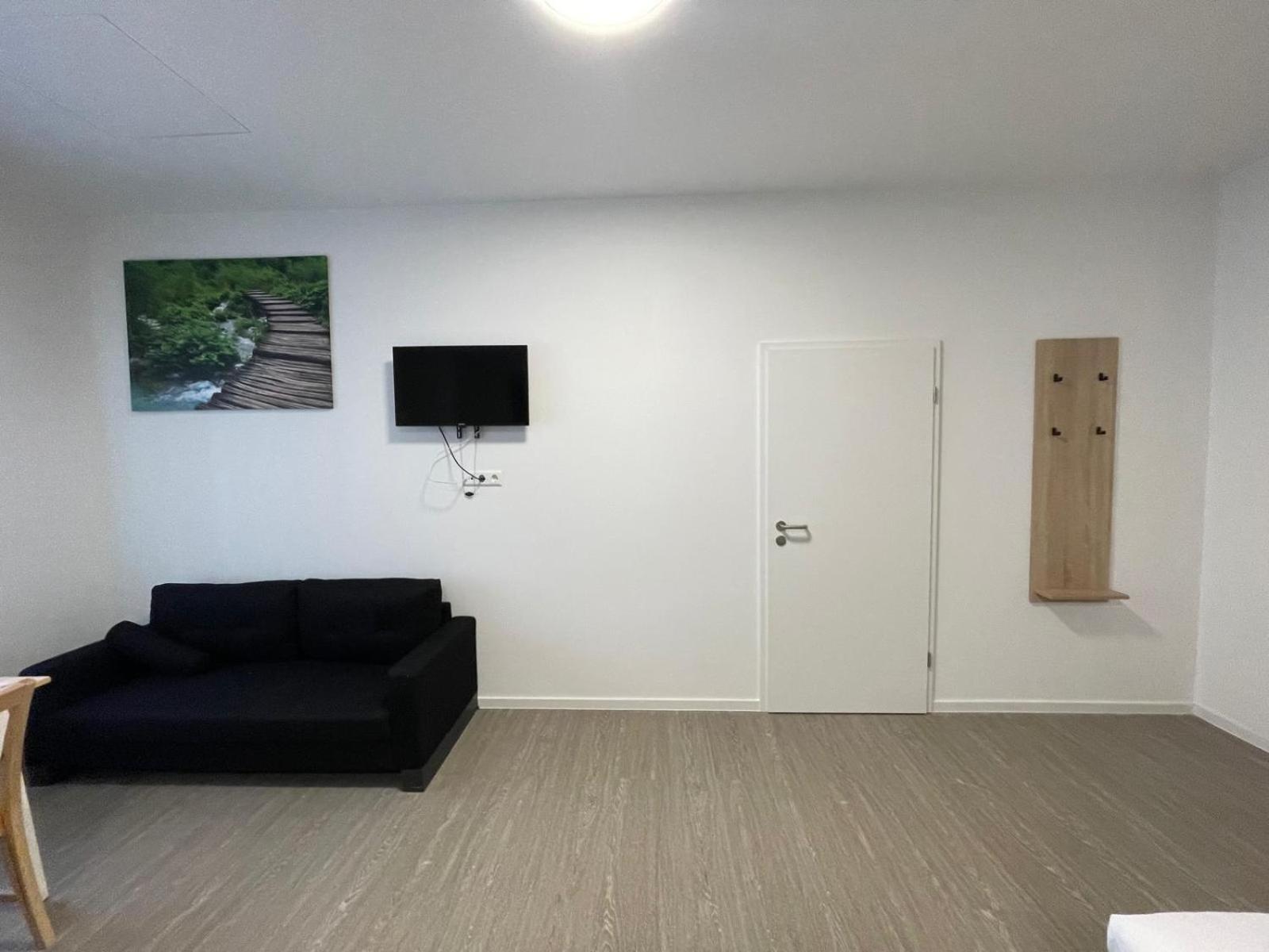 Superior Family Room photo 3