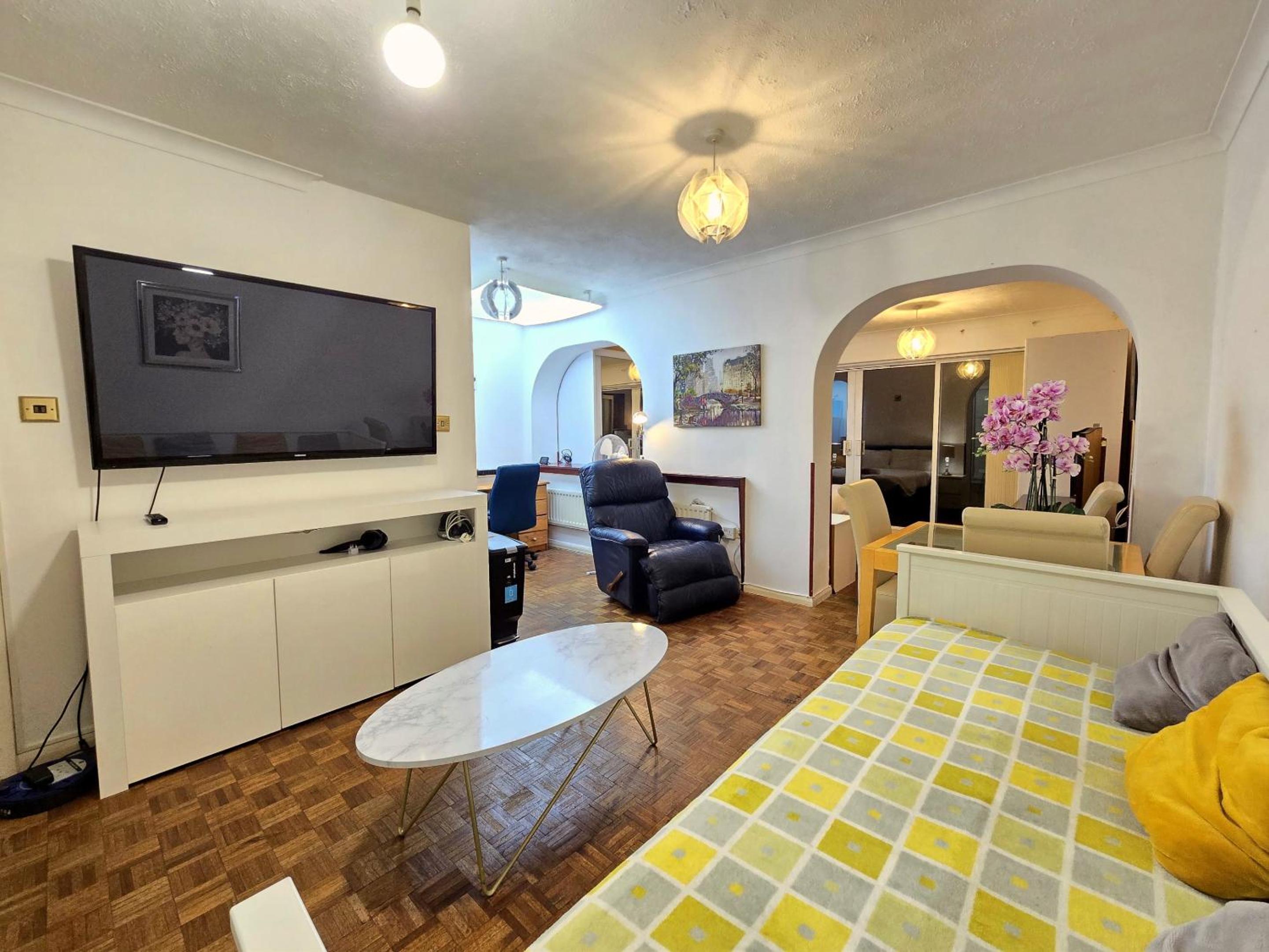 Double Room with Private Bathroom photo 1