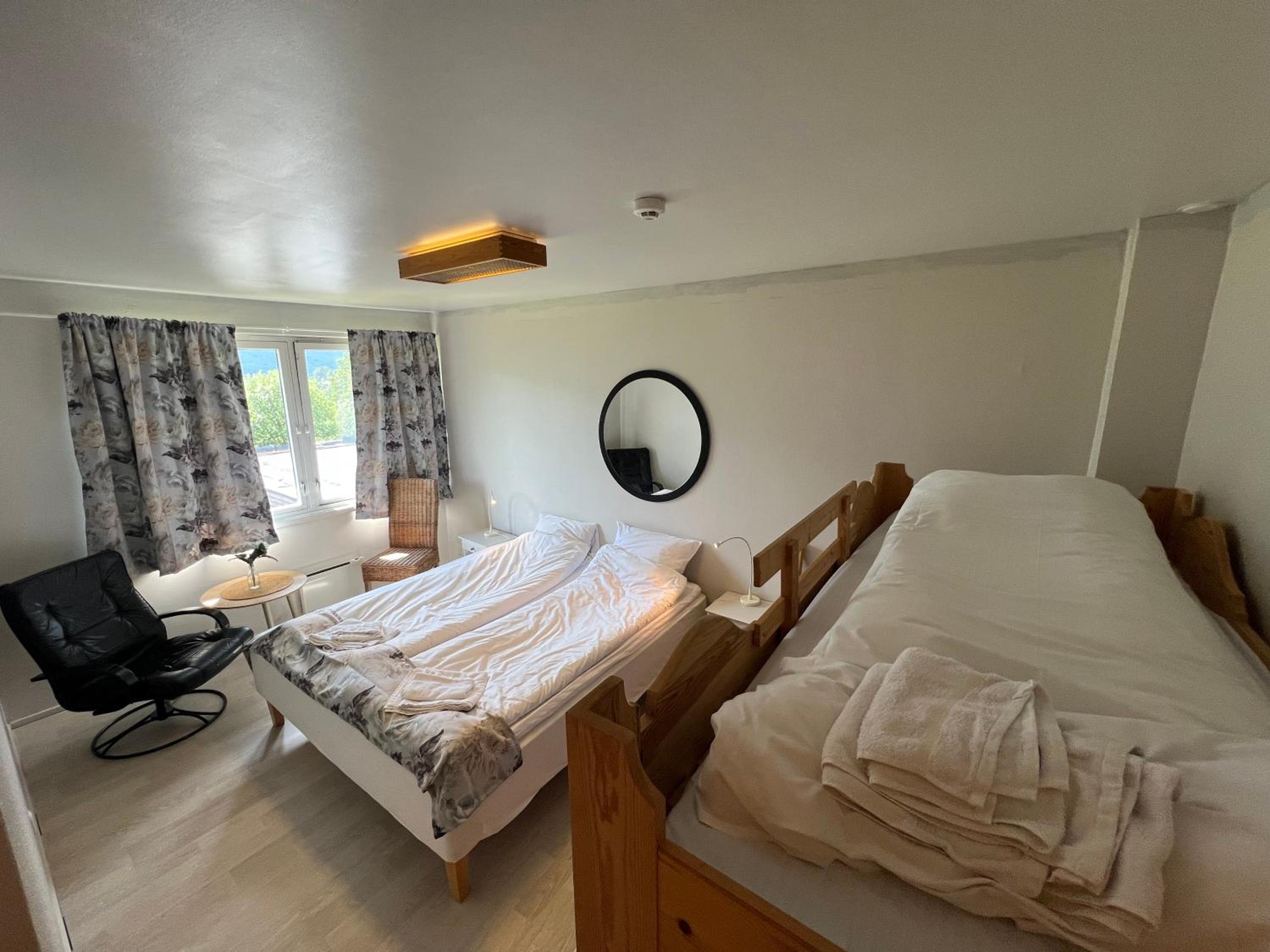 Family Room with Private Bathroom - Photo 1