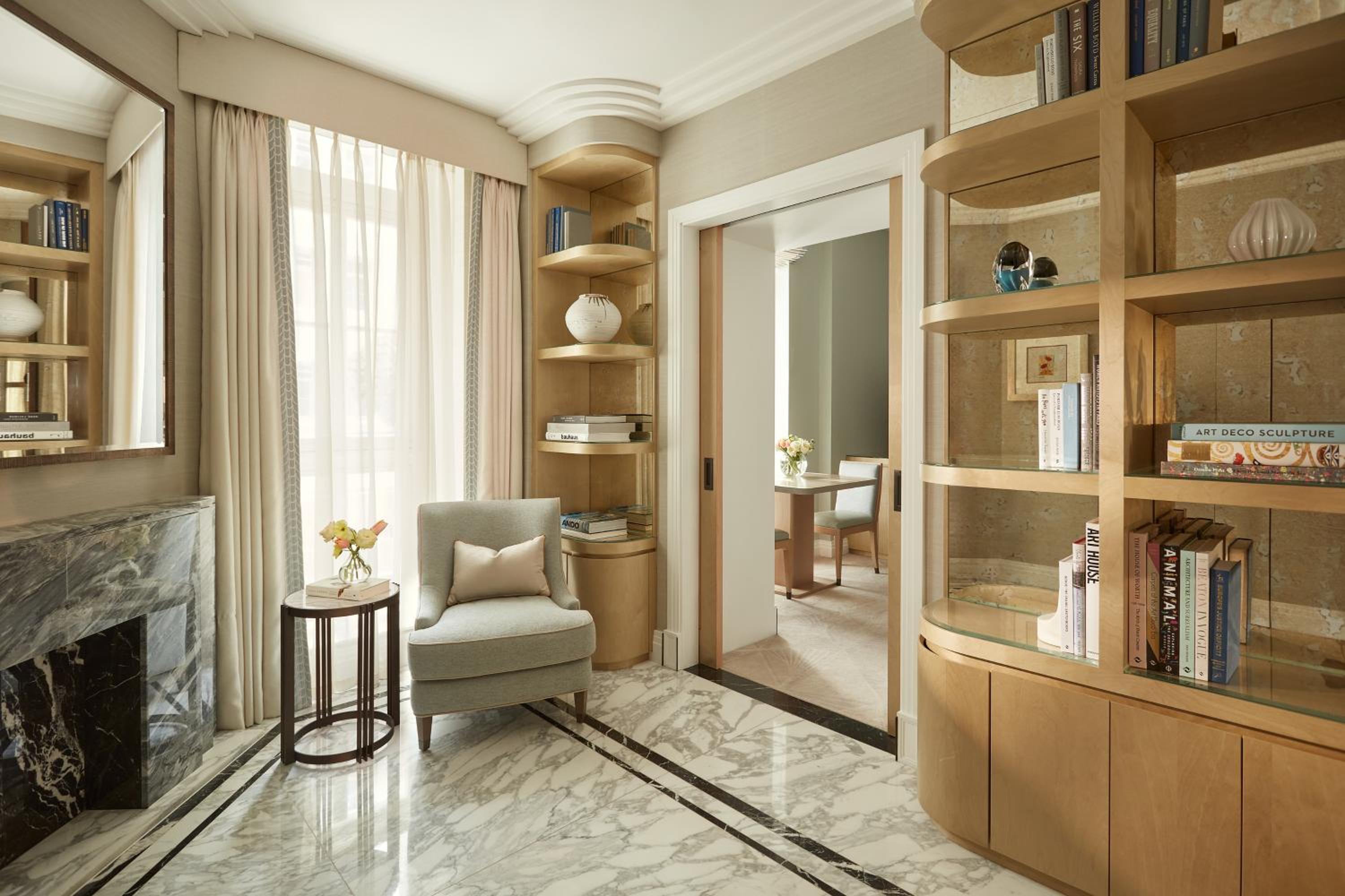 Deluxe Suite photo 3