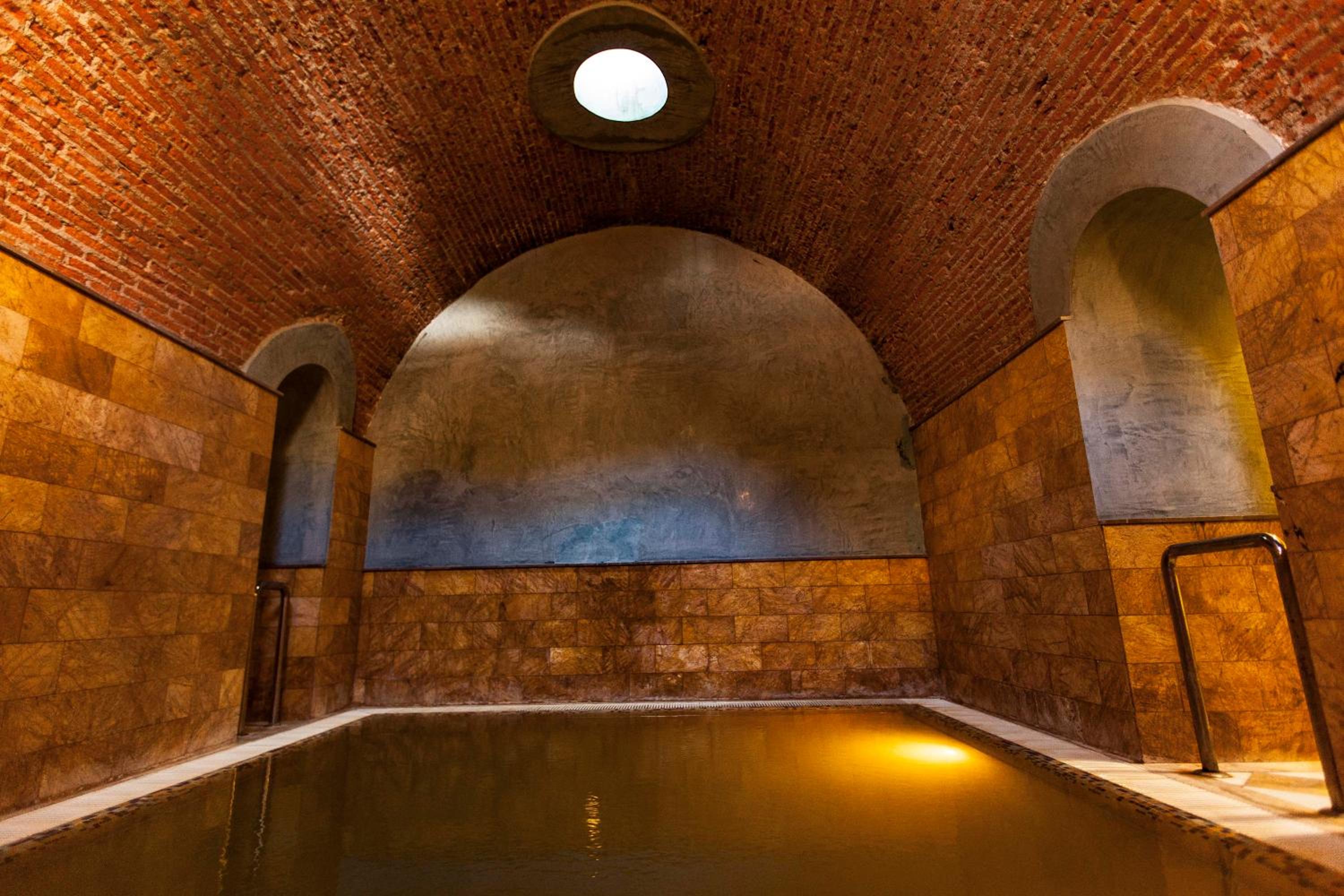 Superior Queen Room with Spa Access photo 3