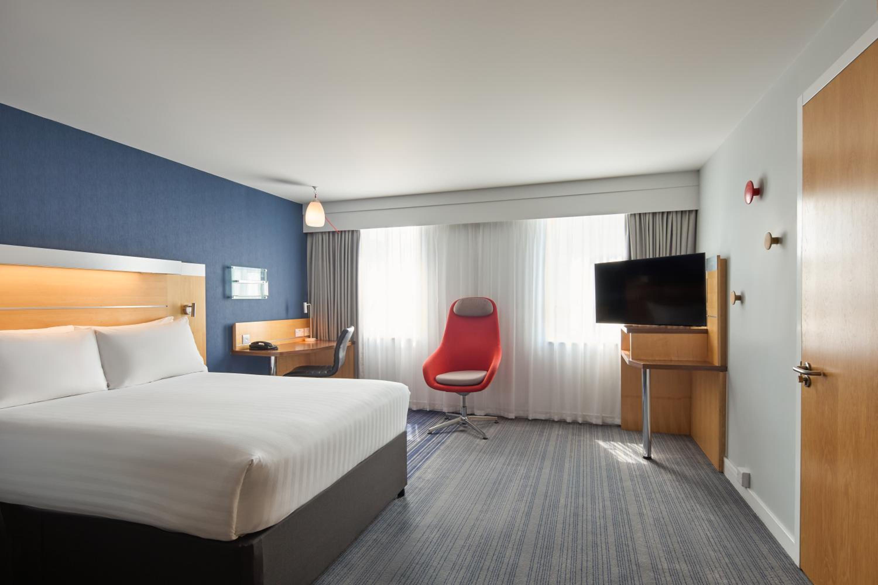 Double Room with Free Hot Breakfast - Accessible