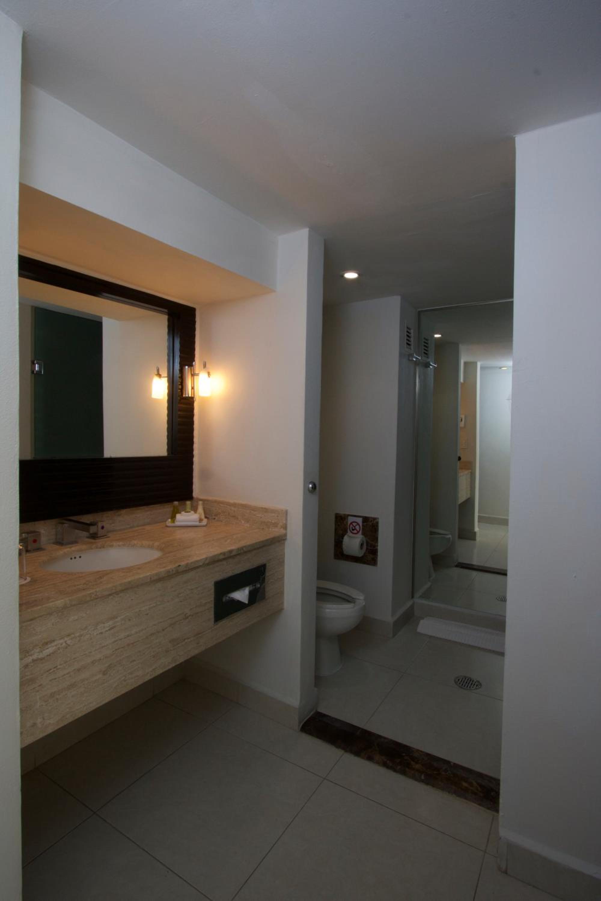 King Room with Ocean View - Photo 7