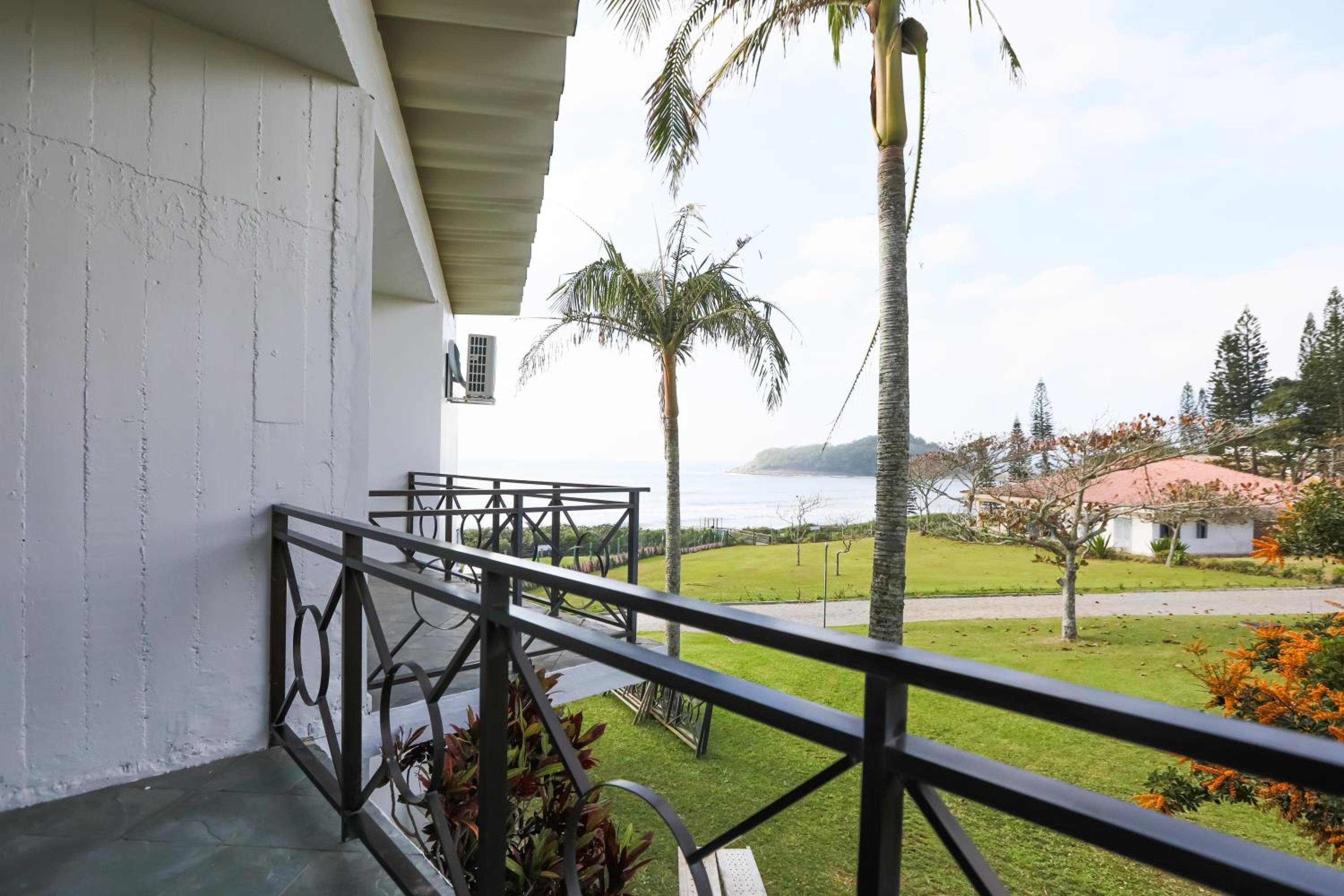 Family Room with Side Sea View