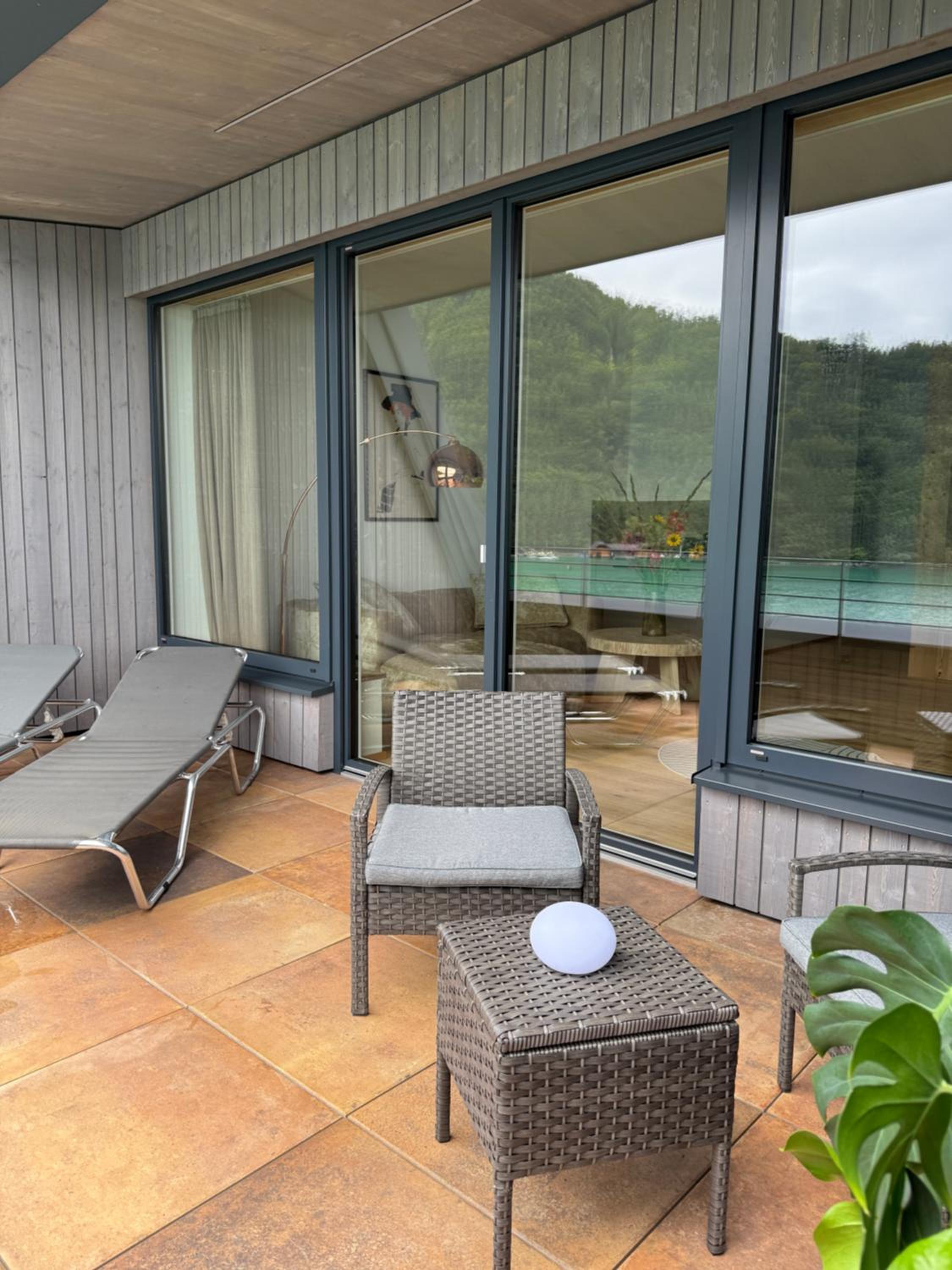 Superior Suite with Lake View