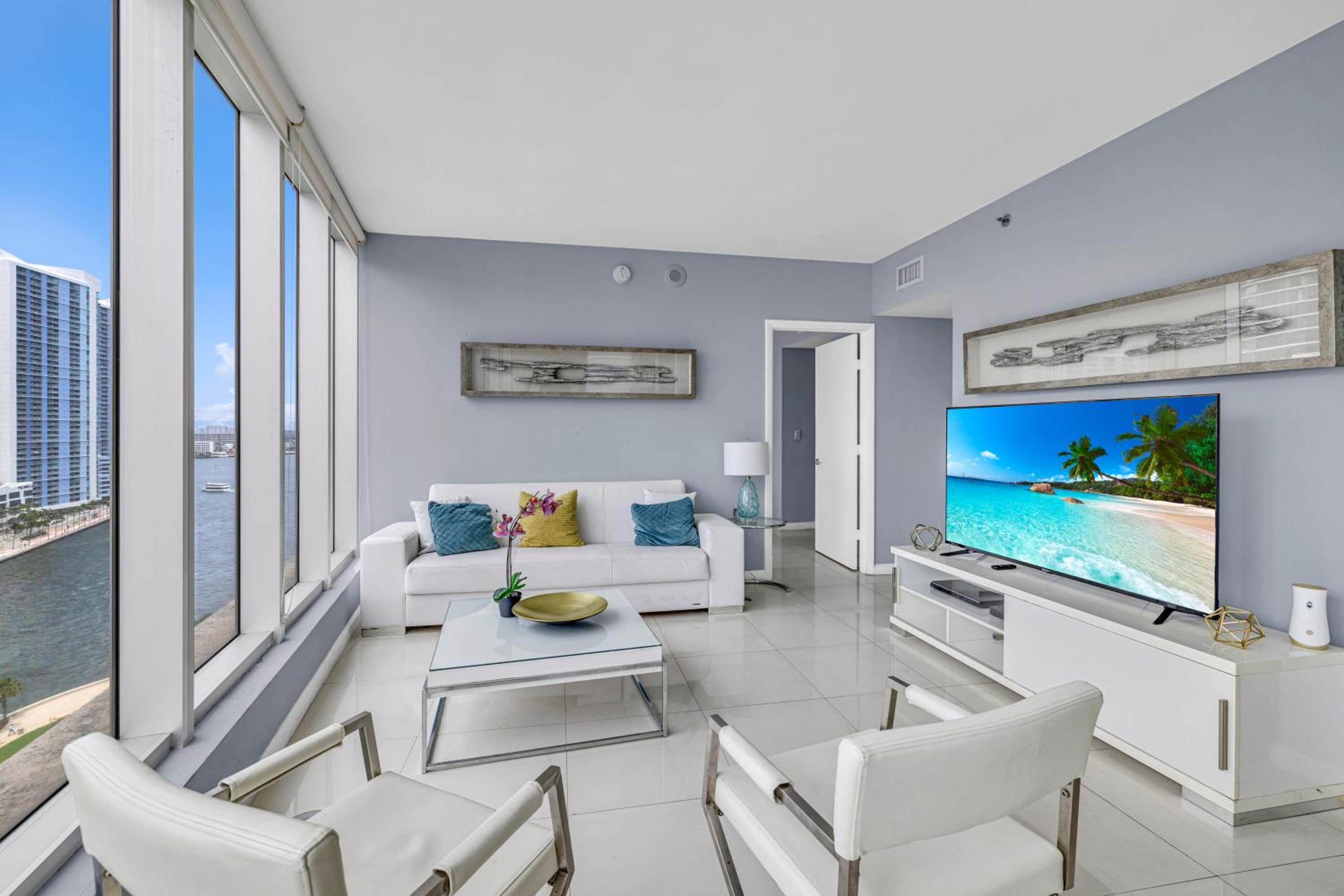 Two-Bedroom Apartment with Ocean View photo 2