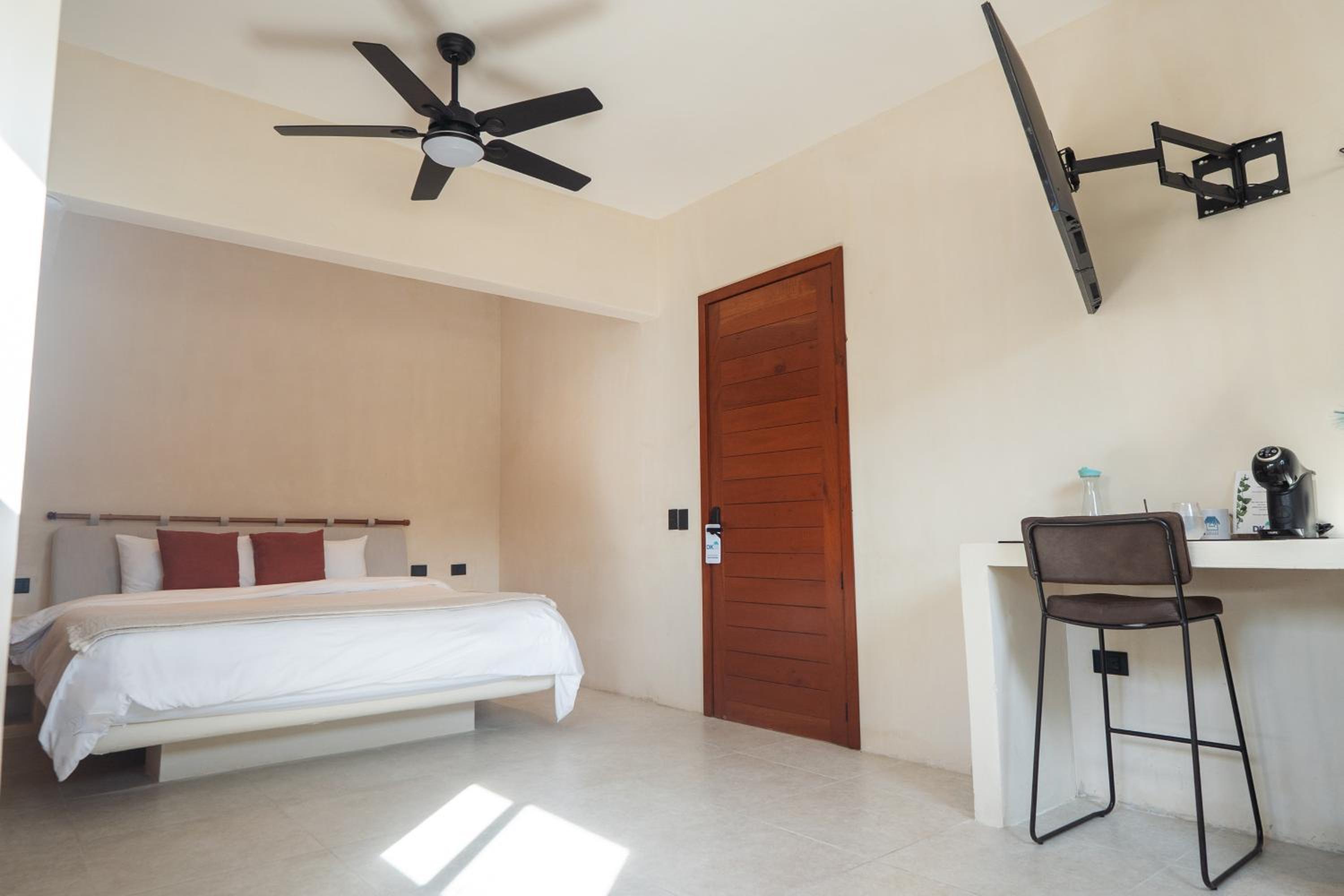 Standard Double Room - Photo 1