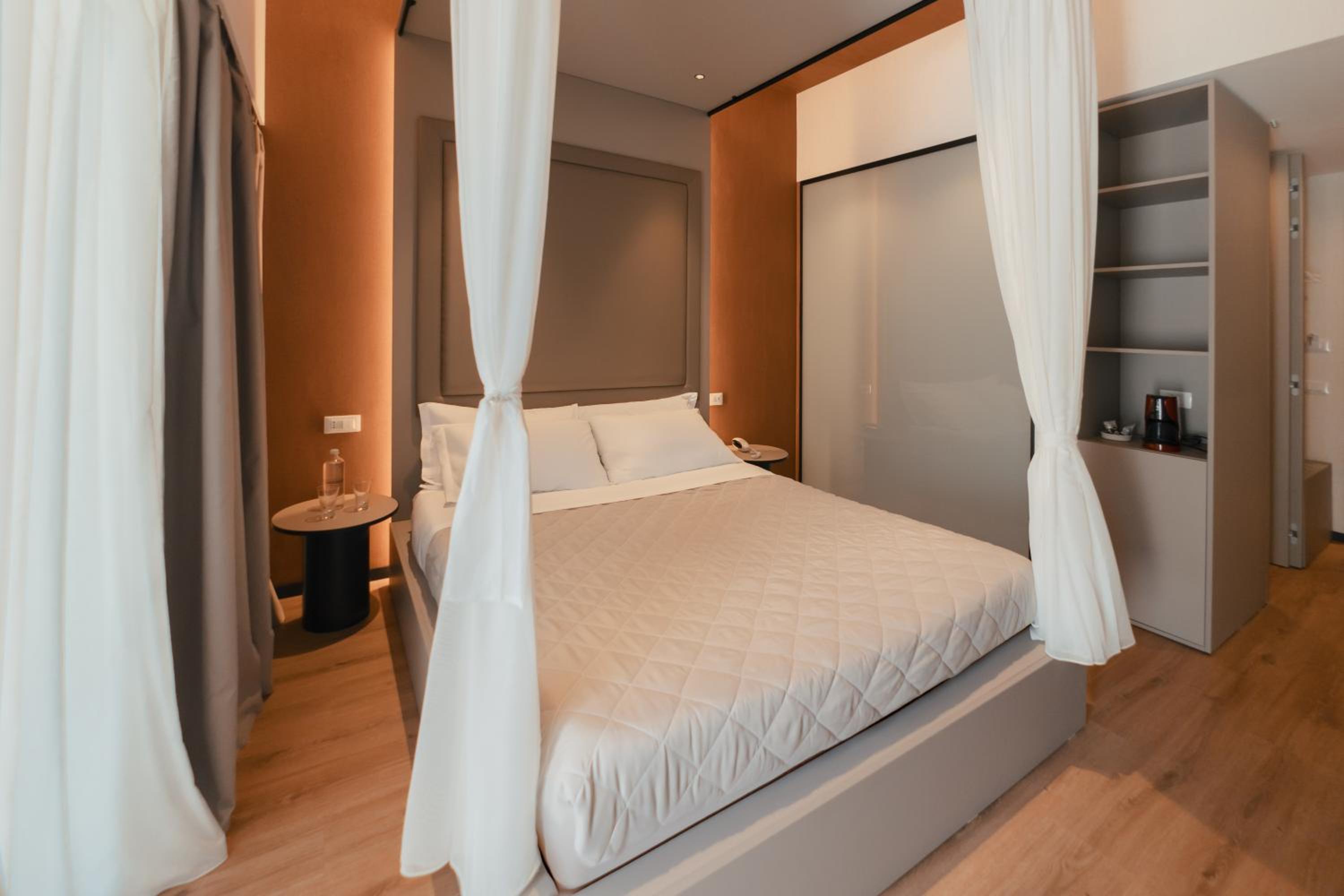Deluxe Double Room with Terrace and Sea View photo 2