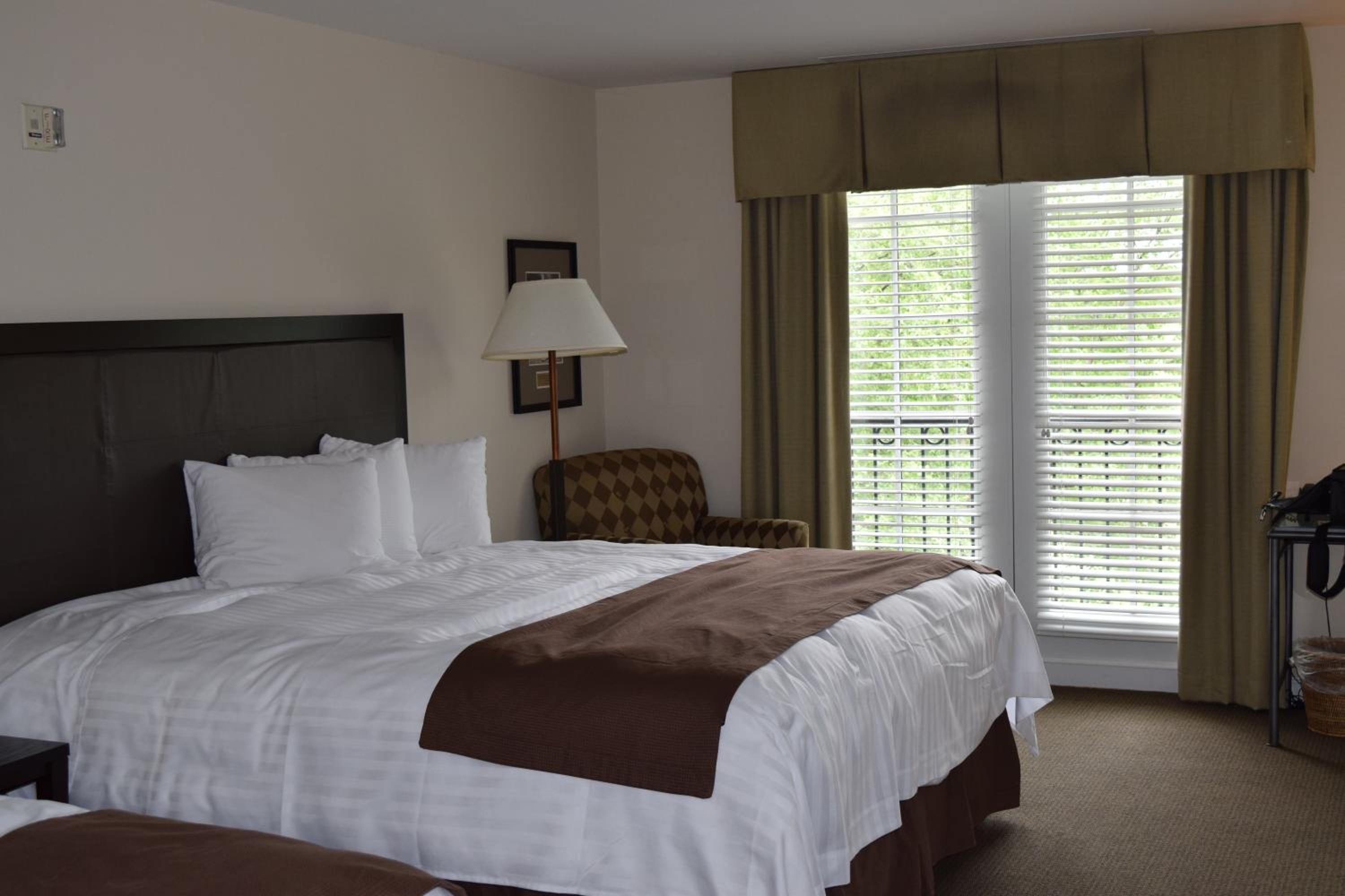Classic Double Room with Shower - Photo 3