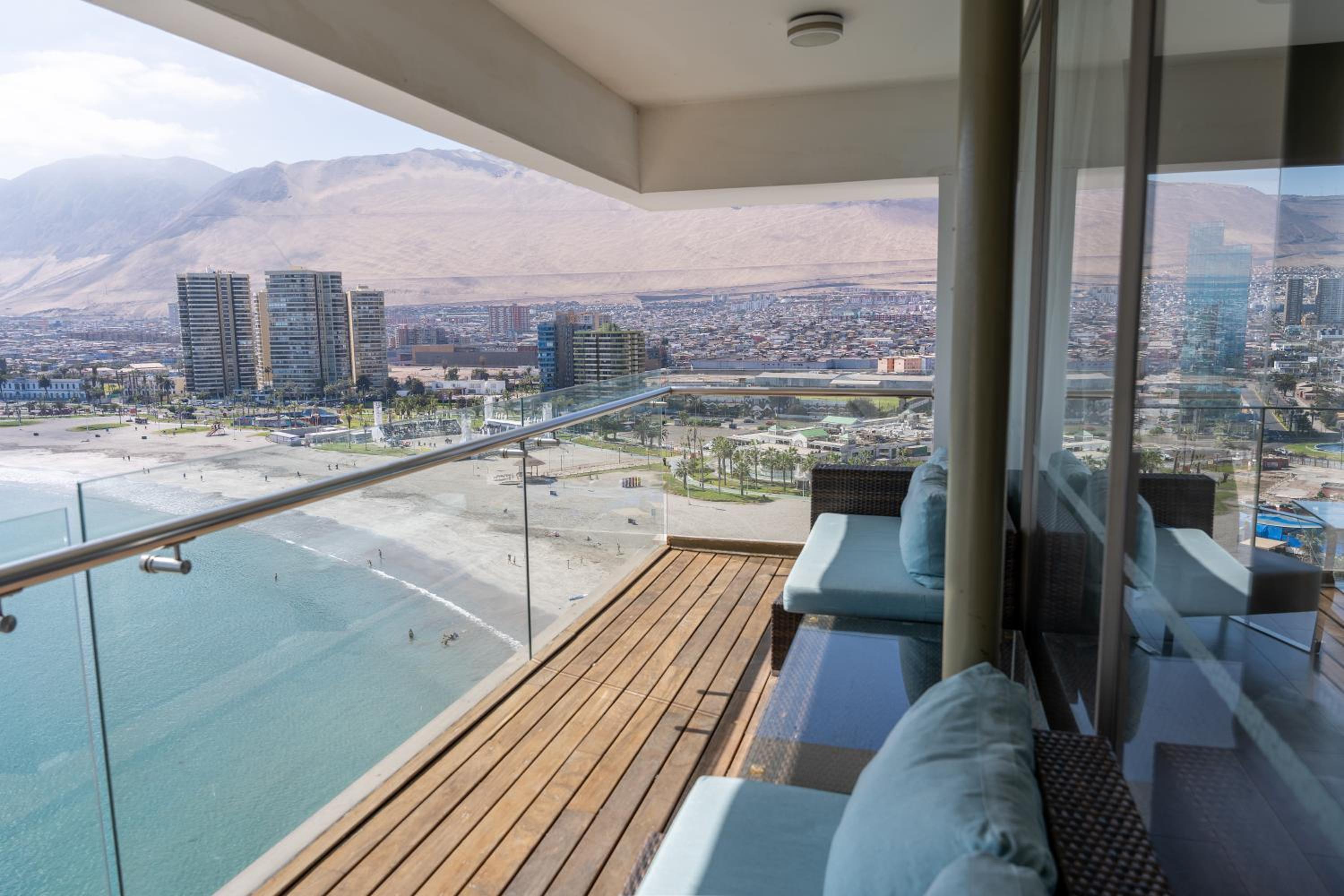 King Suite with Ocean View photo 2