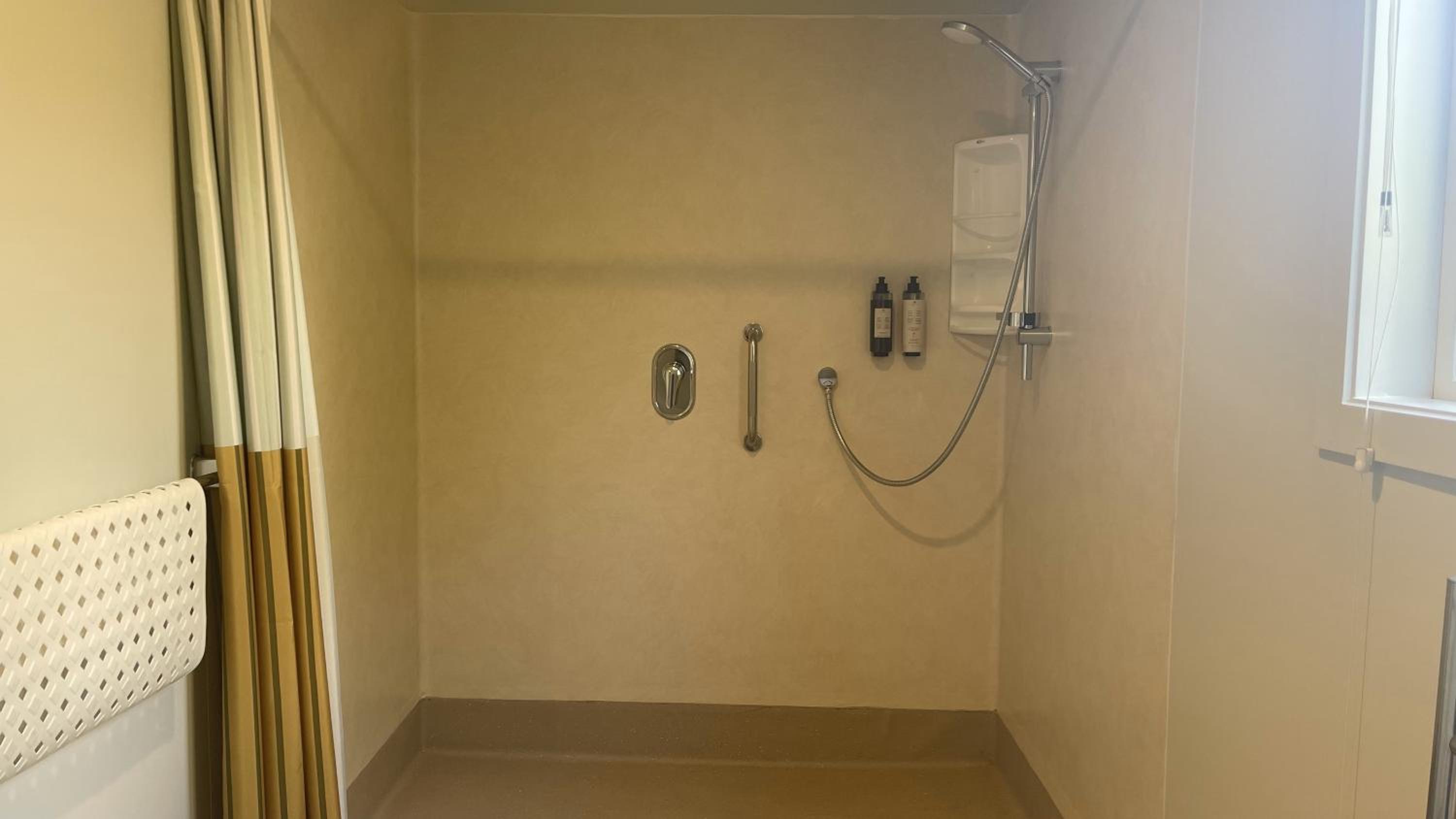 Apartment - Disability Access - Photo 1