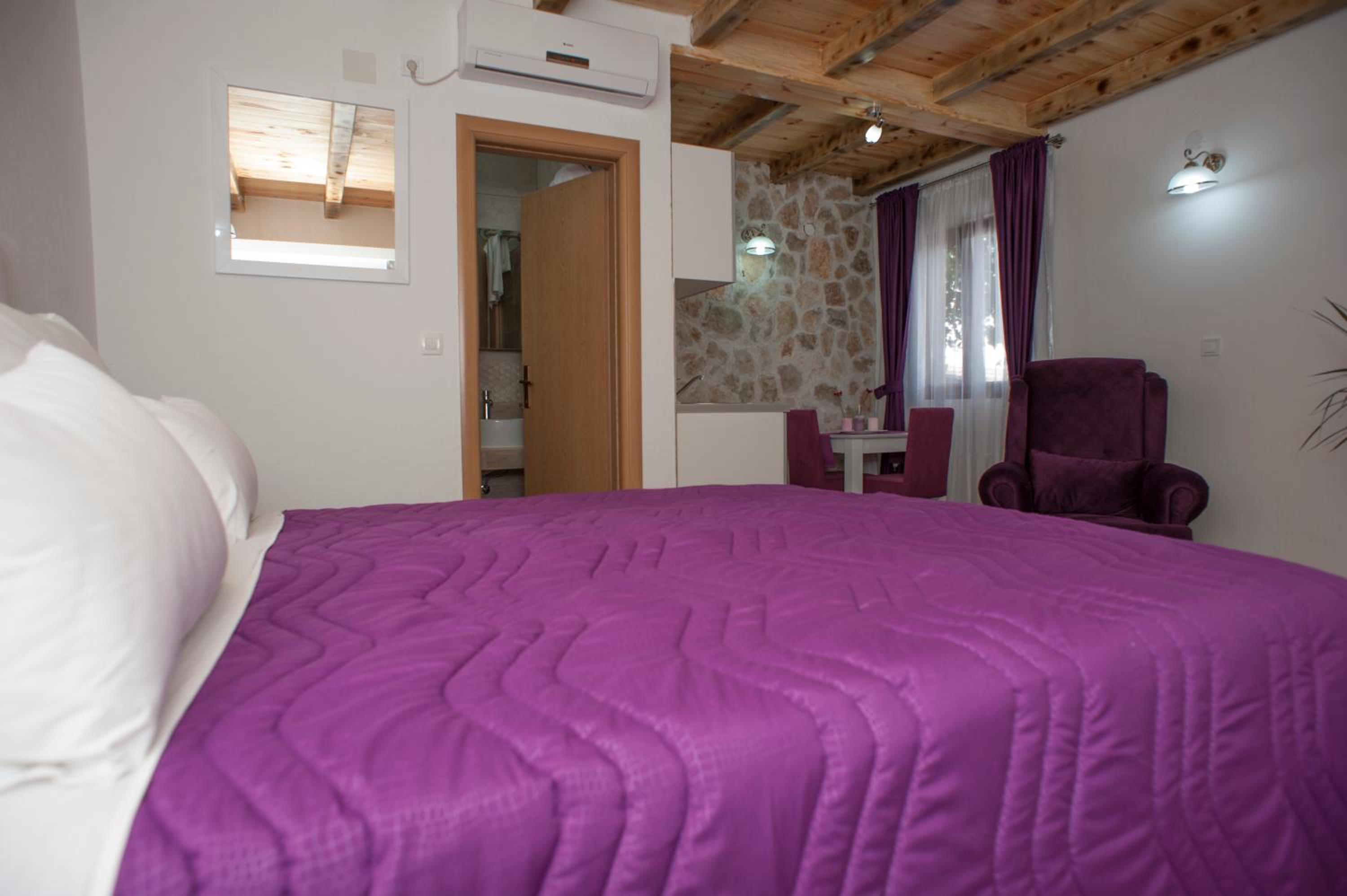 Deluxe Double Studio - Photo 9