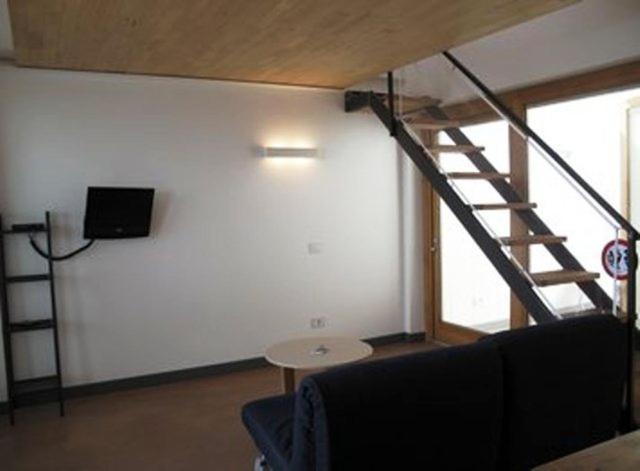 Studio photo 1
