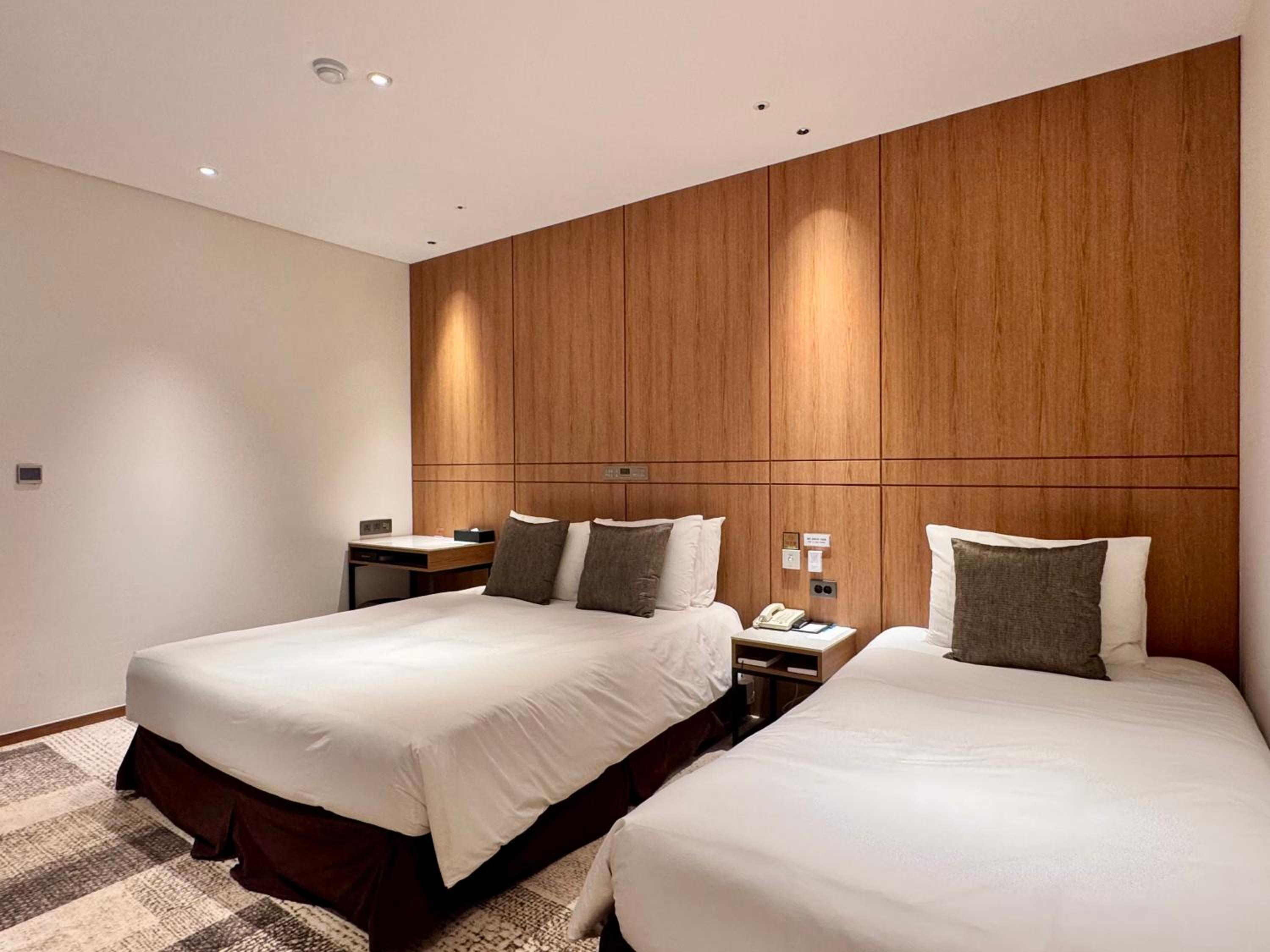 Twin Room - Barrier free - No Window