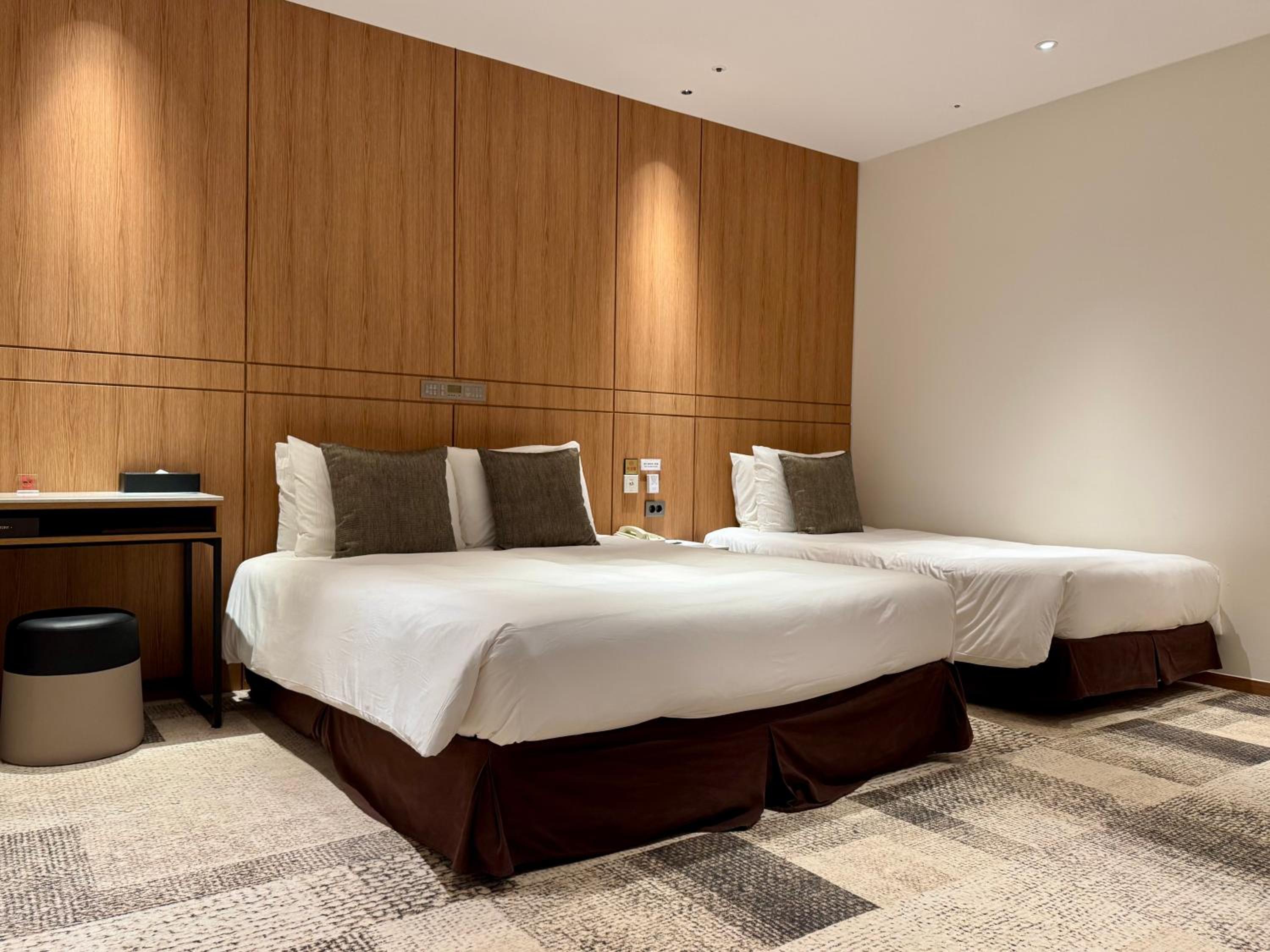 Twin Room - Barrier free - No Window photo 1