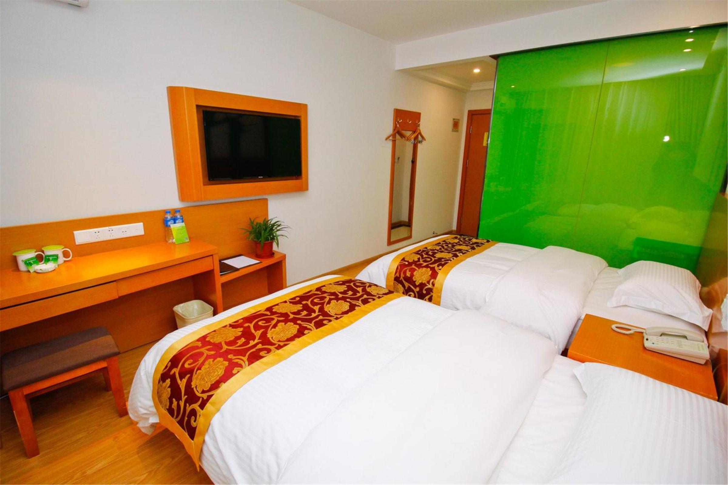 Standard Twin Room photo 2