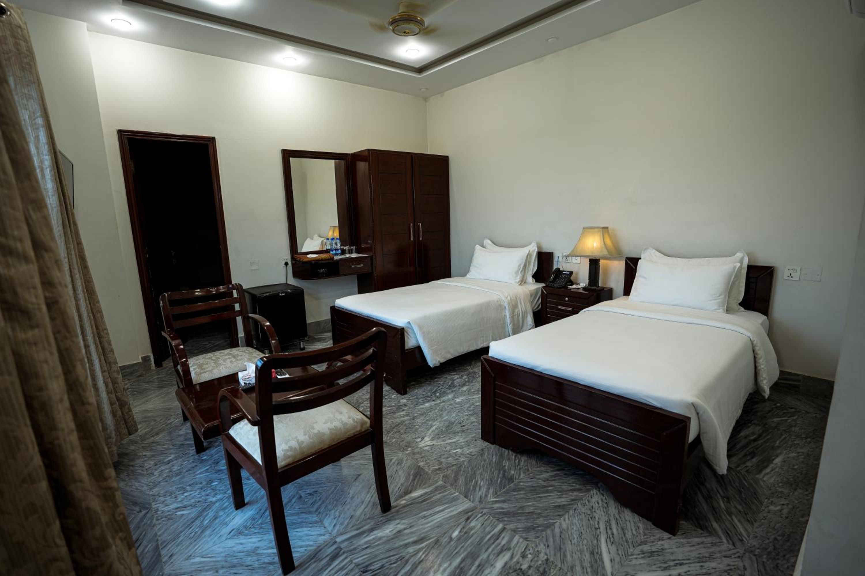 Deluxe Suite