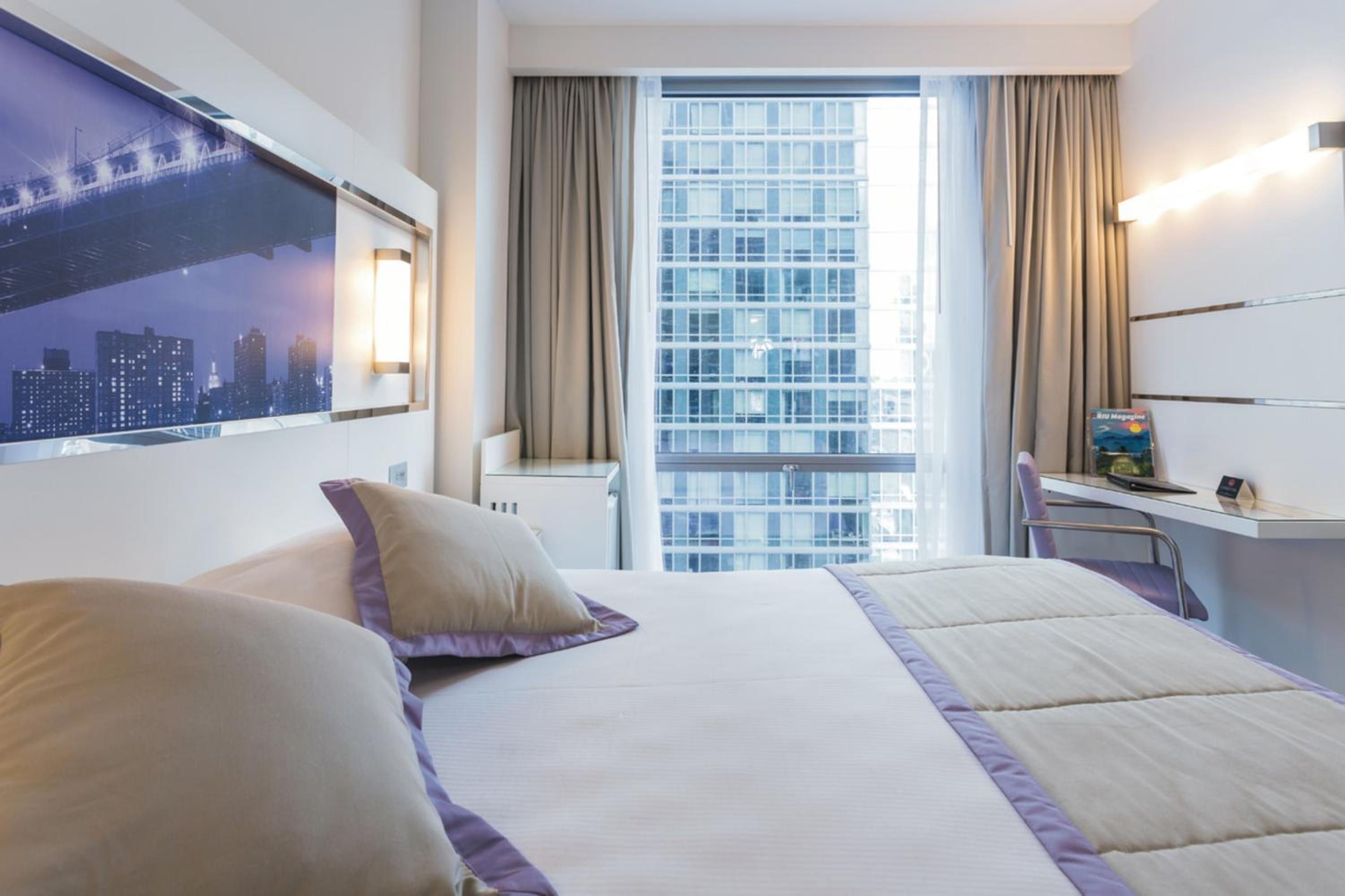 Deluxe Queen Room