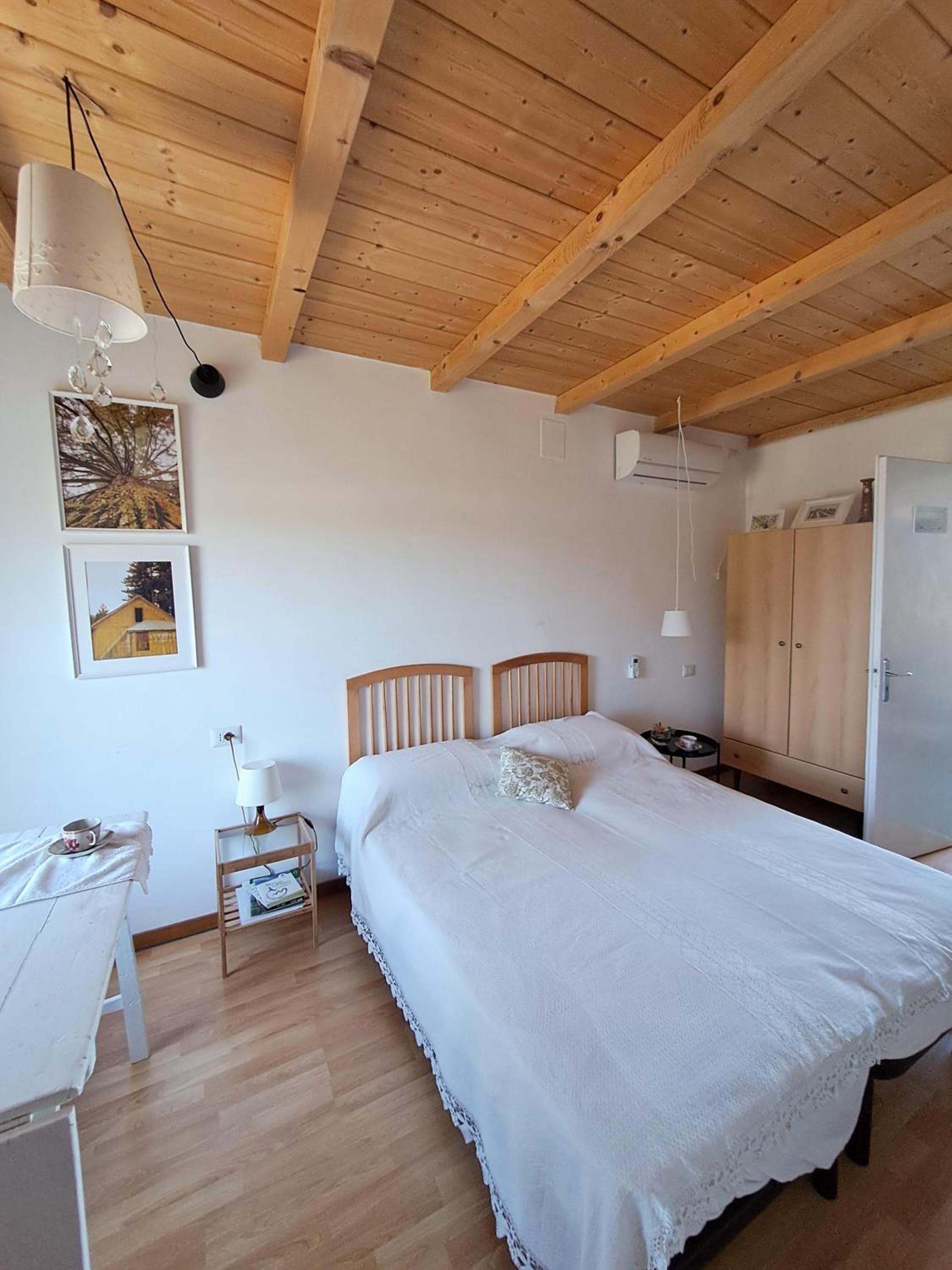 Double Room with Garden View - Photo 3