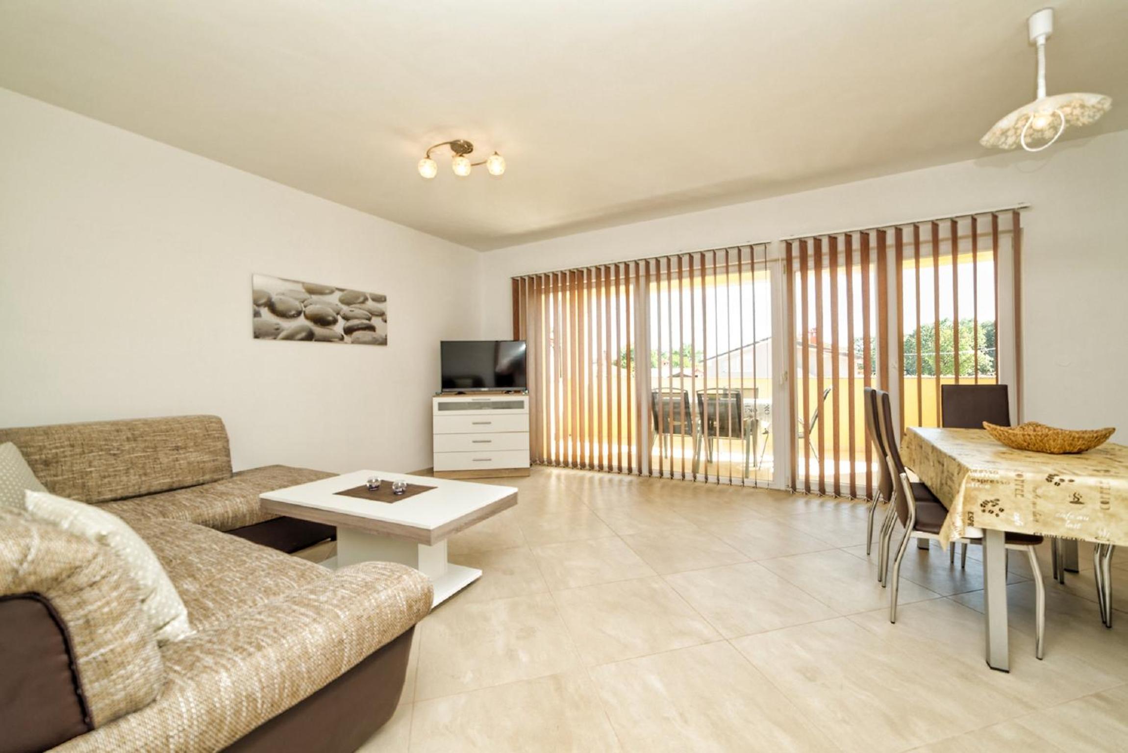 Apartment with Balcony photo 1