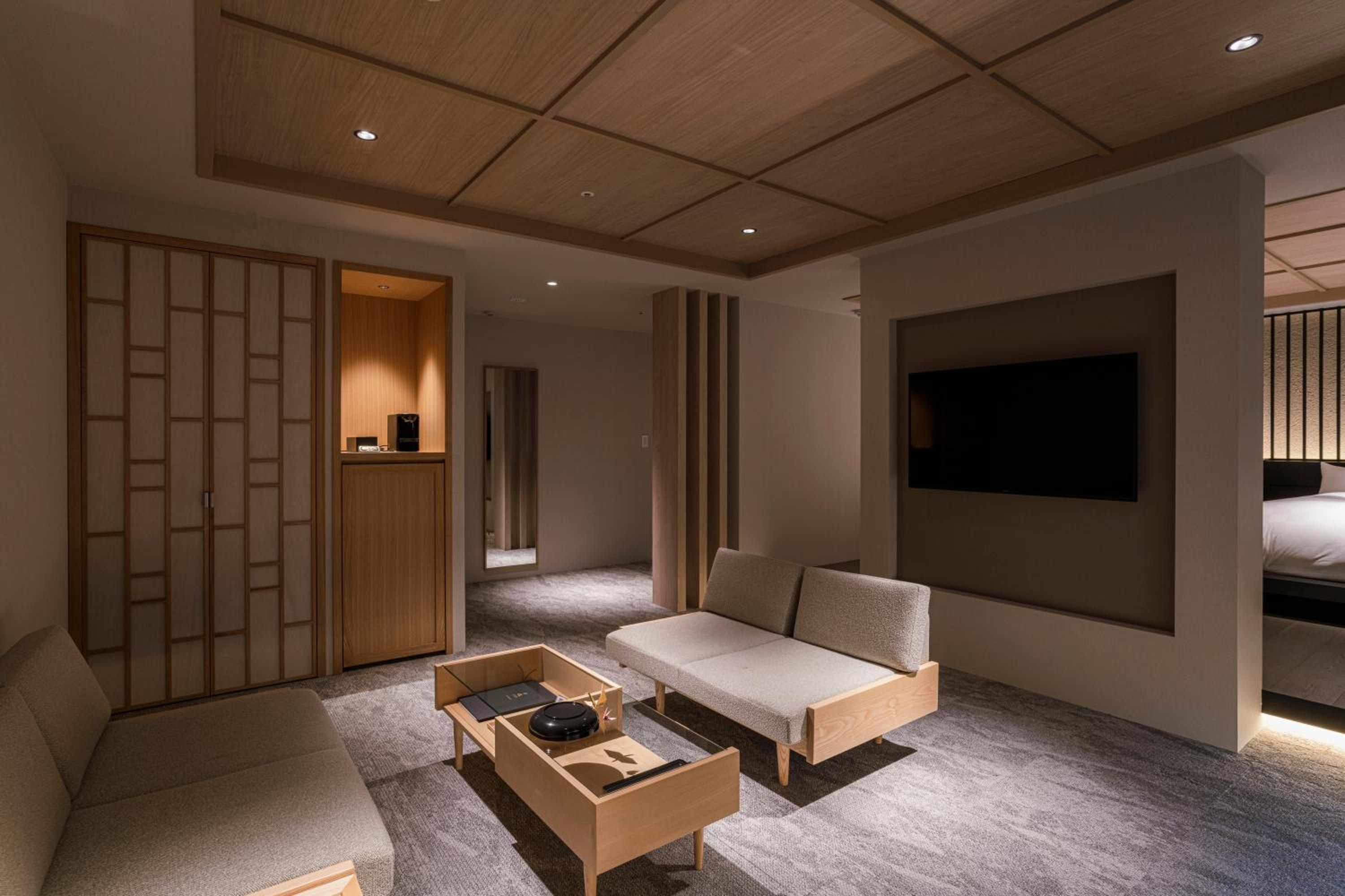 Suite Room - Kohaku - (Breakfast and Crab and Yellowtail Hot Pot Dinner Included)