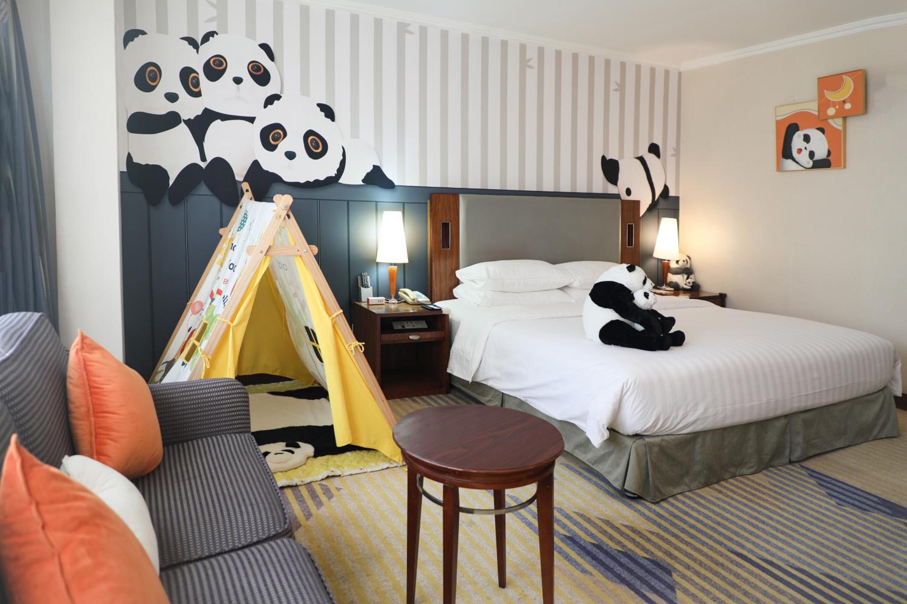Panda King Bed Room photo 3