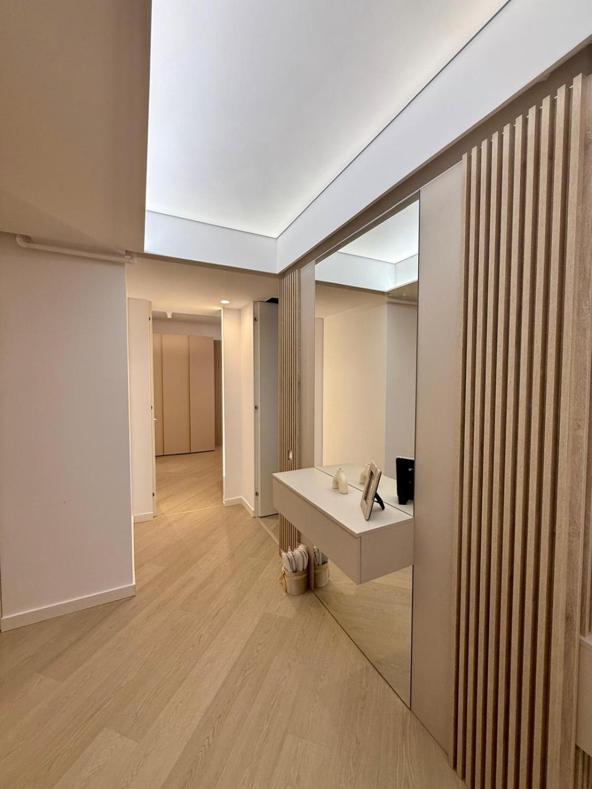 Two-Bedroom Apartment with City View photo 2