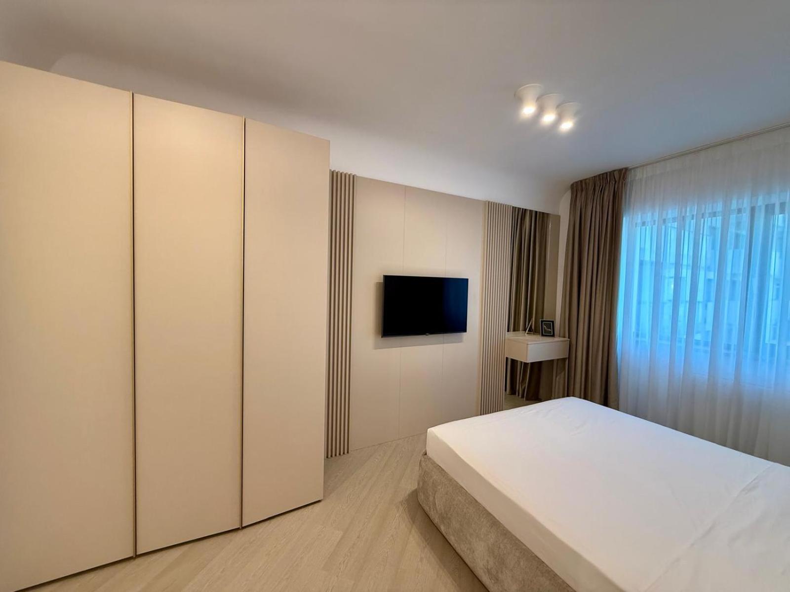 Two-Bedroom Apartment with City View photo 3