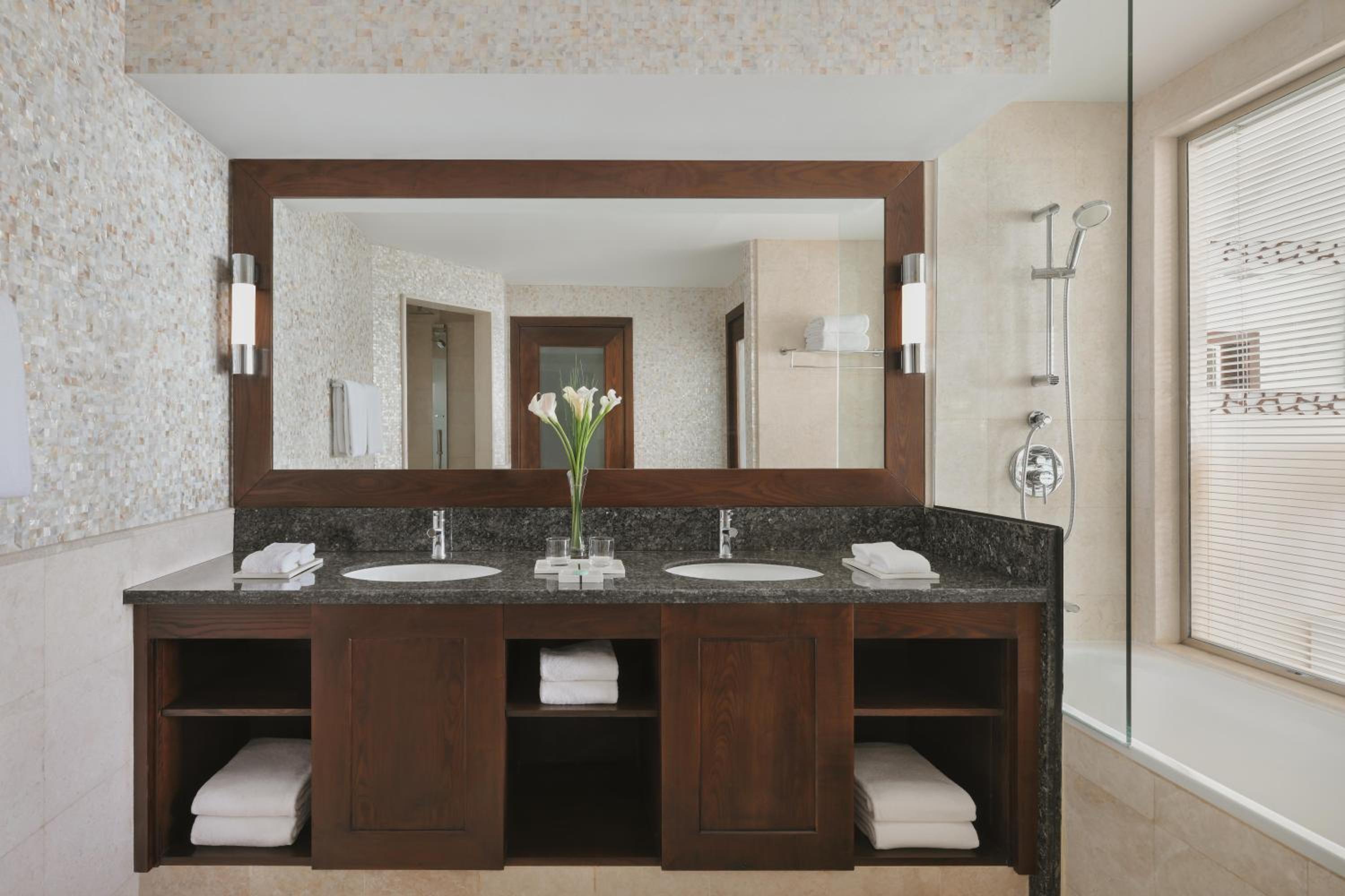 Sea View Junior Suite with Balcony- Full Ain Dubai View-Coral Lounge Access
