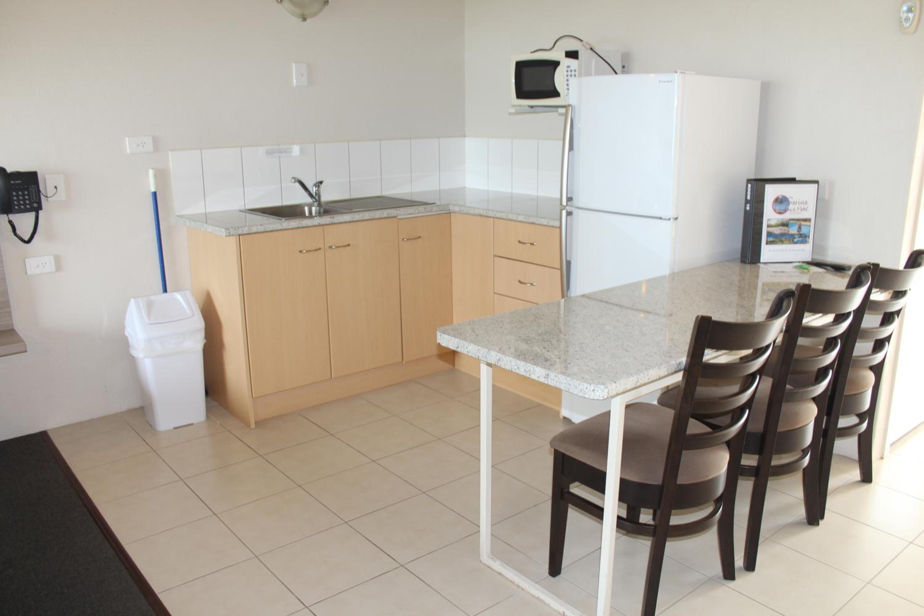 Studio Apartment with Sea View - Photo 3