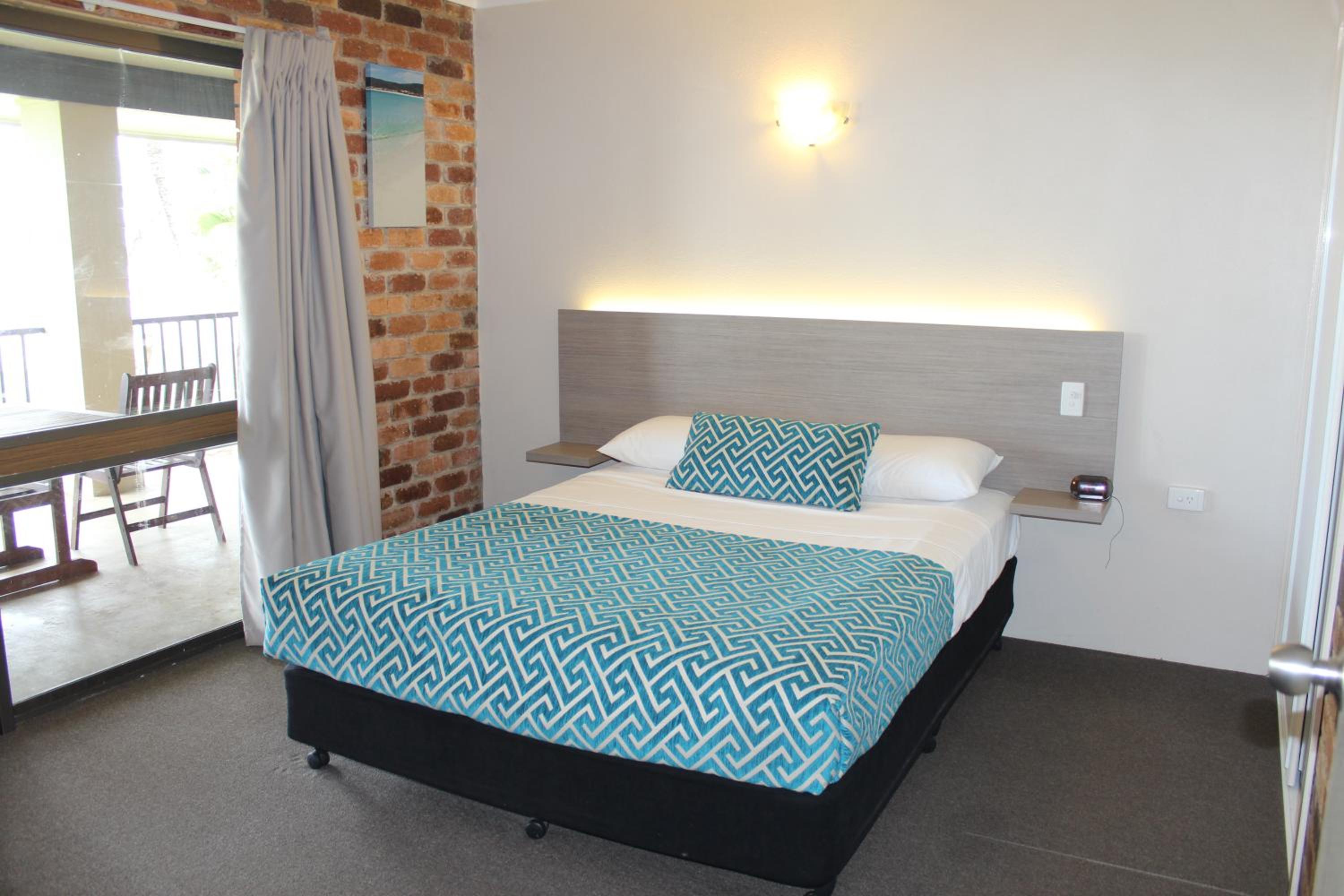 Double or Twin Room with Sea View - Photo 2