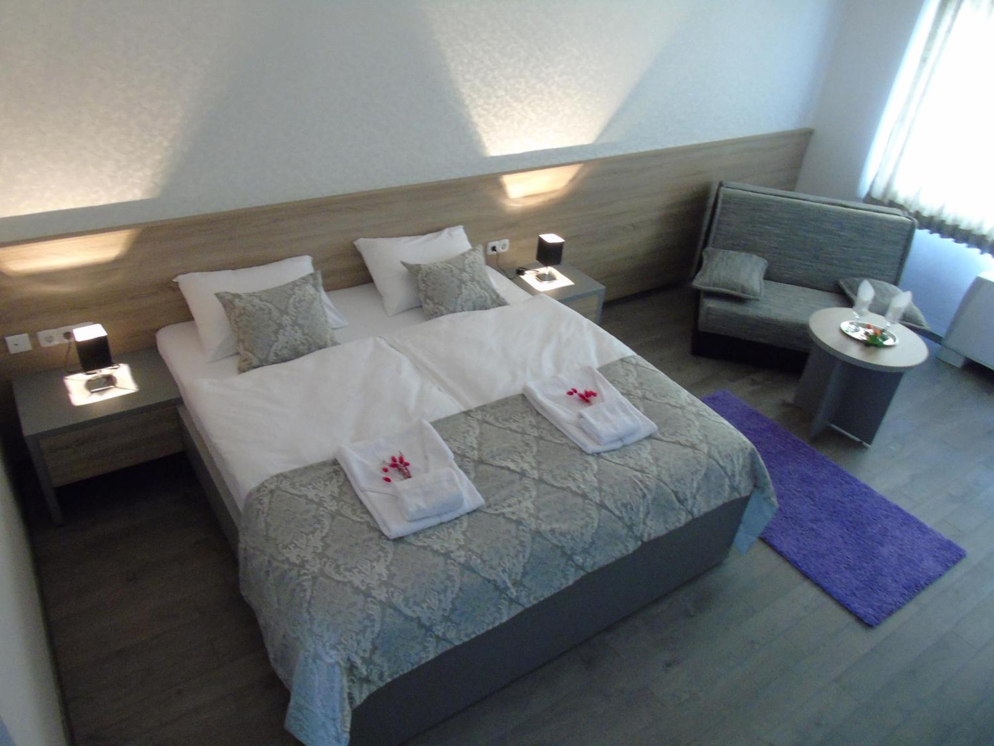 Double Room with Extra Bed photo 3