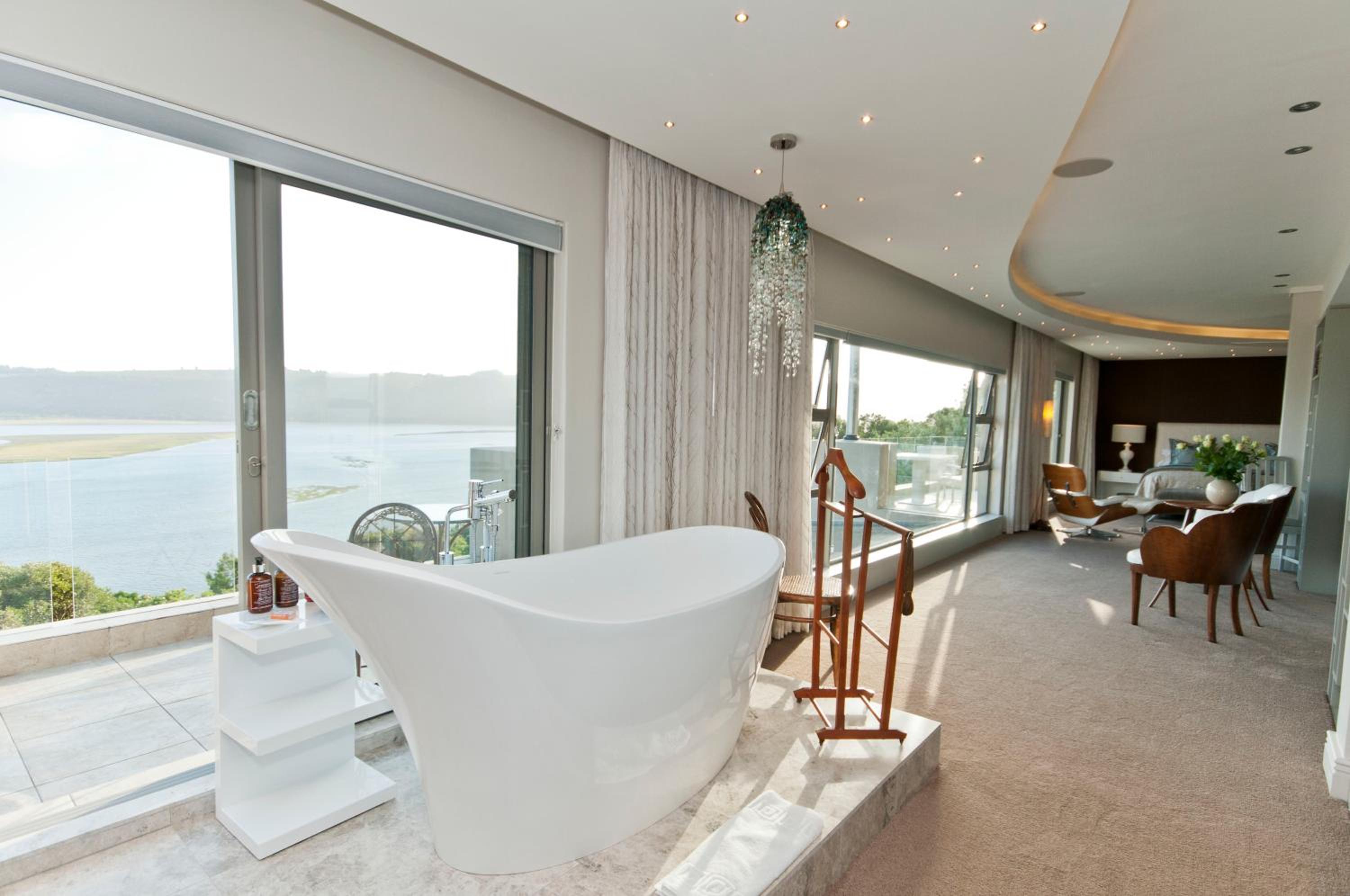 Penthouse Suite - Photo 8