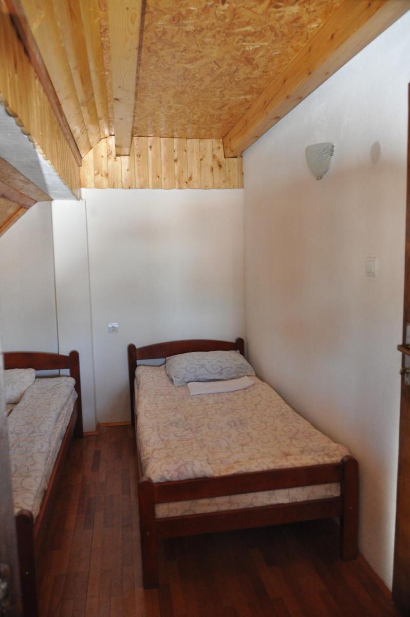 Standard Twin Room with Mountain View photo 2