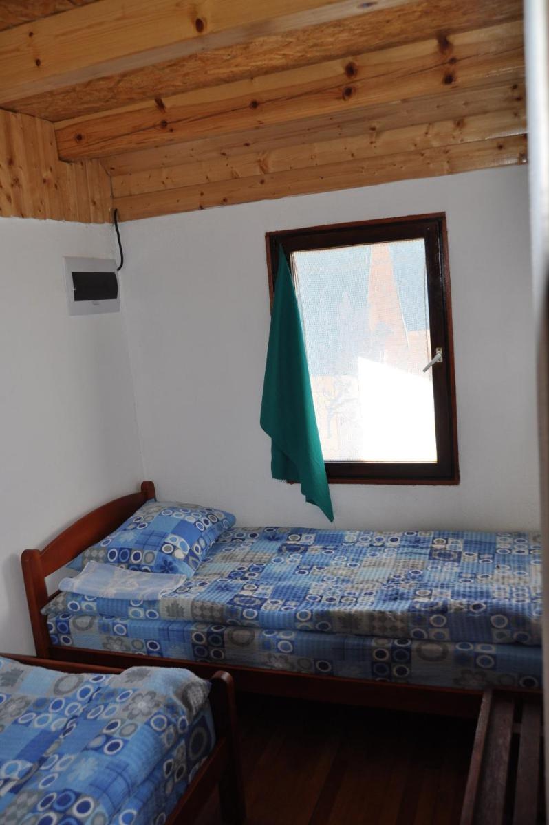 Standard Twin Room with Mountain View photo 3