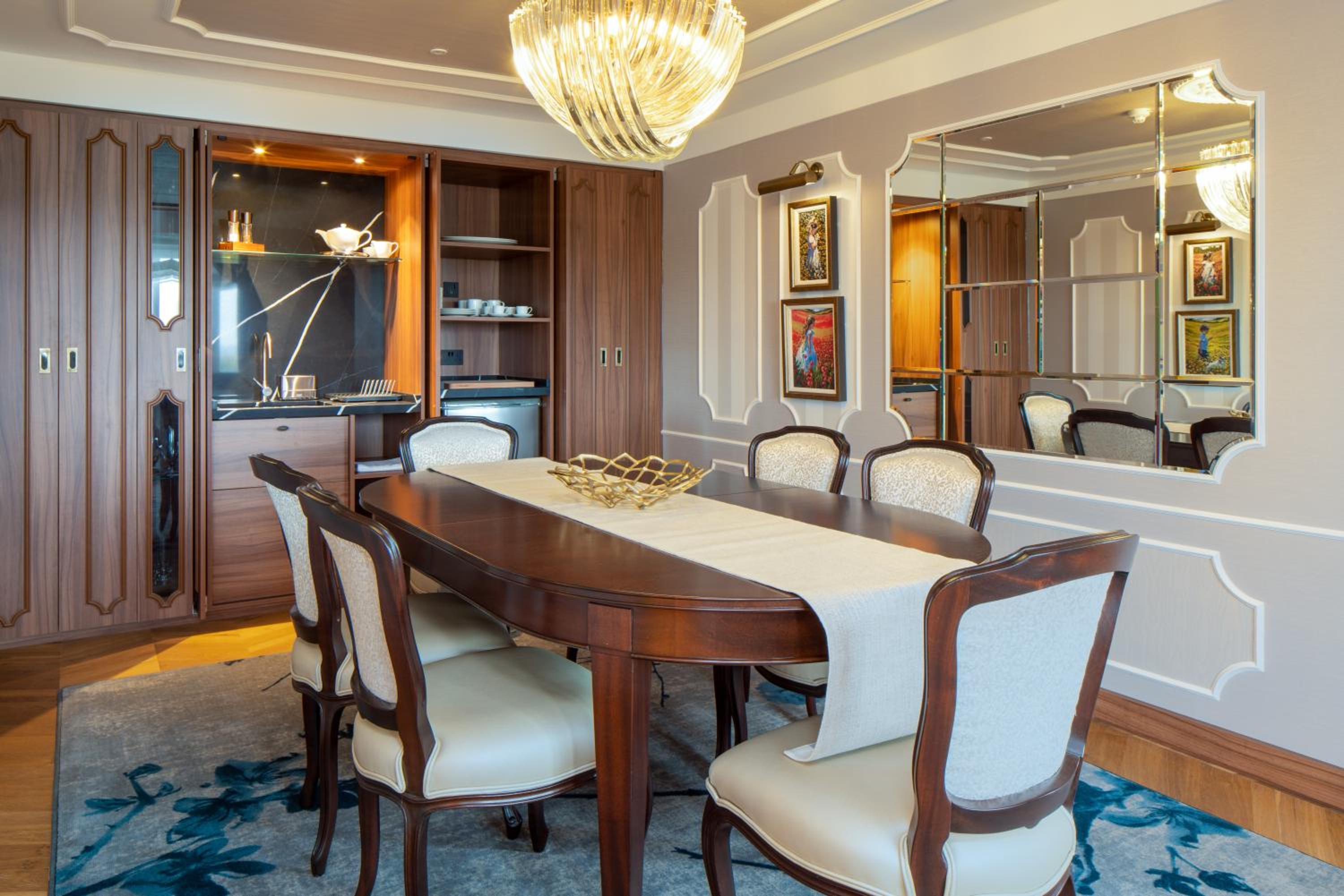 Presidential Suite photo 2
