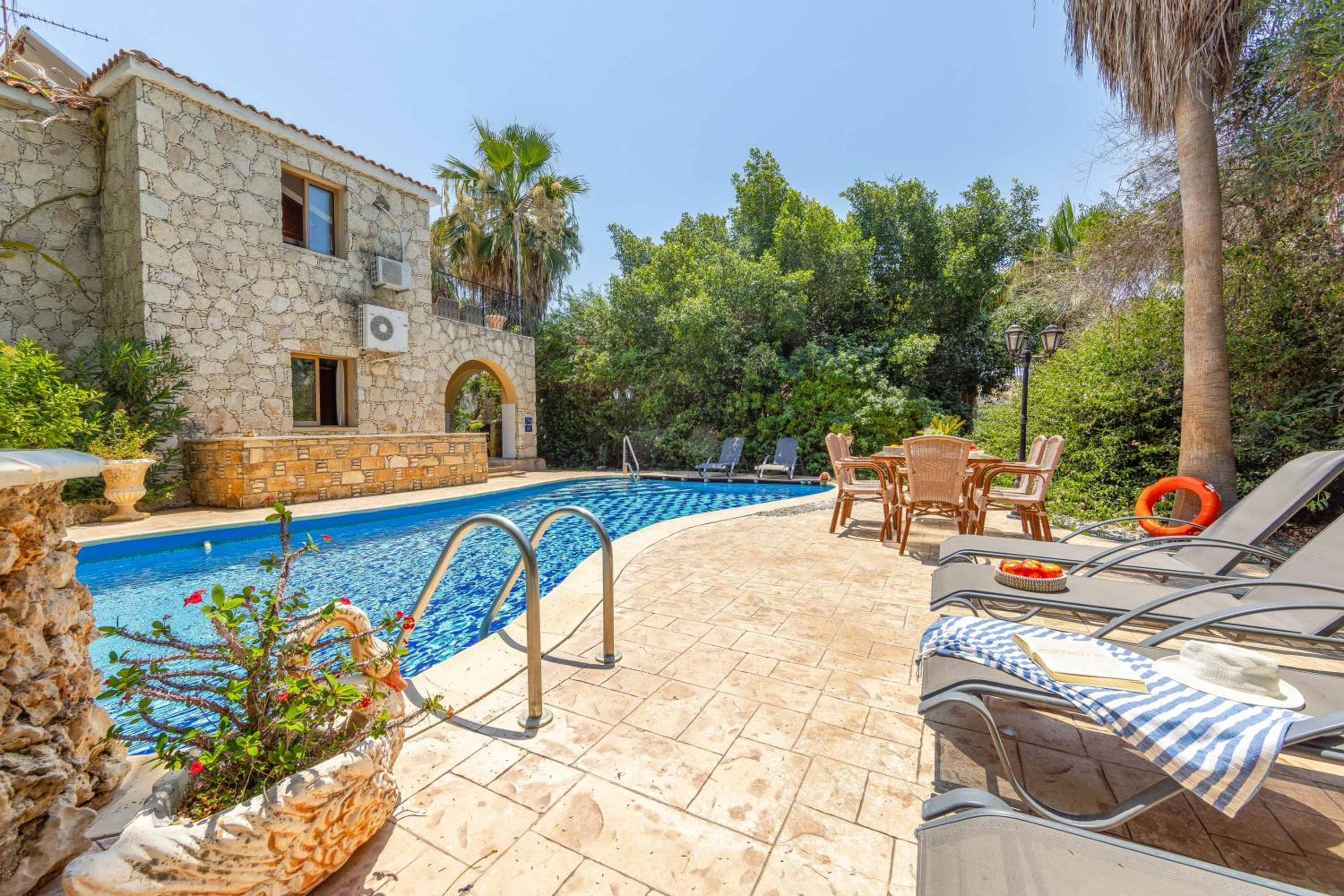 Three-Bedroom Villa photo 1