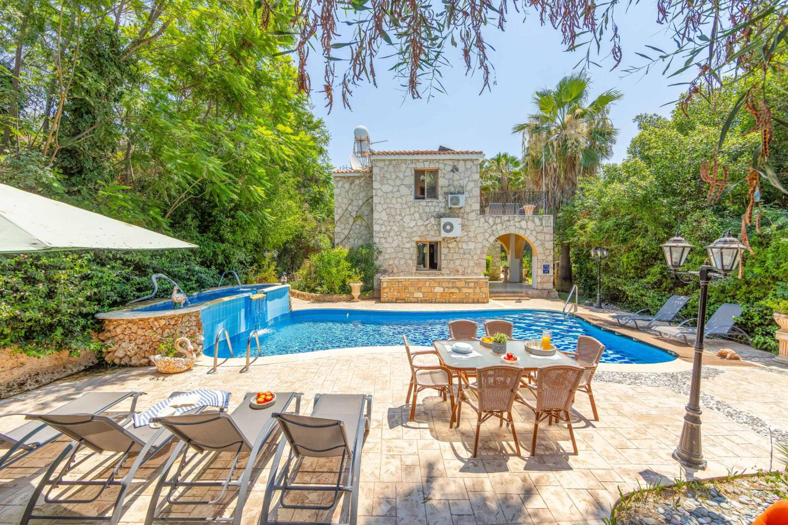 Three-Bedroom Villa photo 2