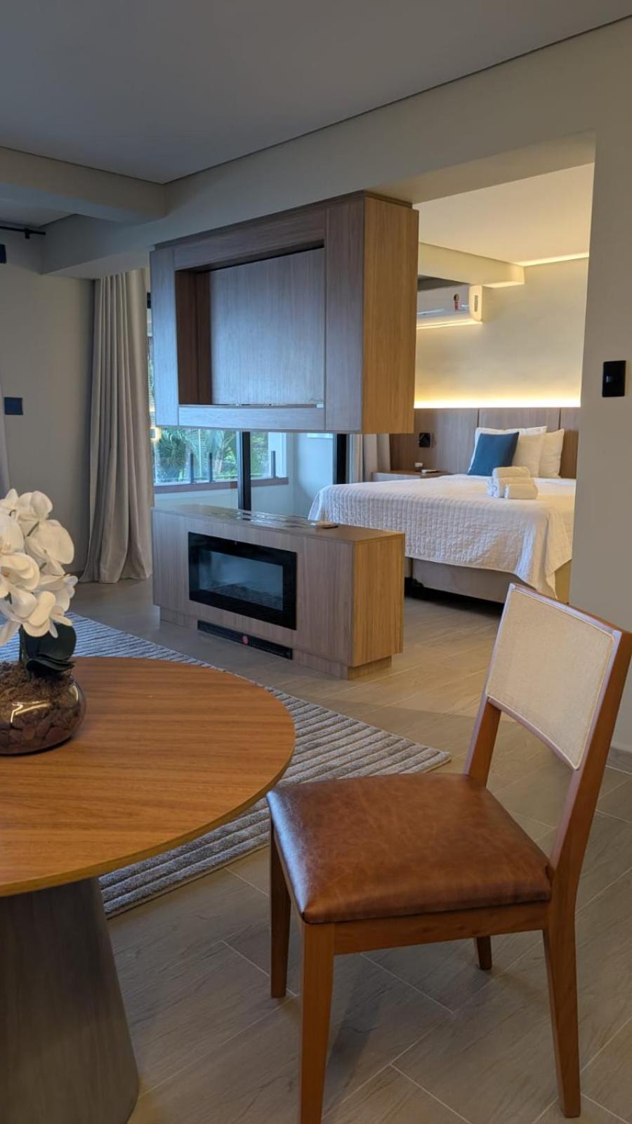 King Suite with Spa Bath