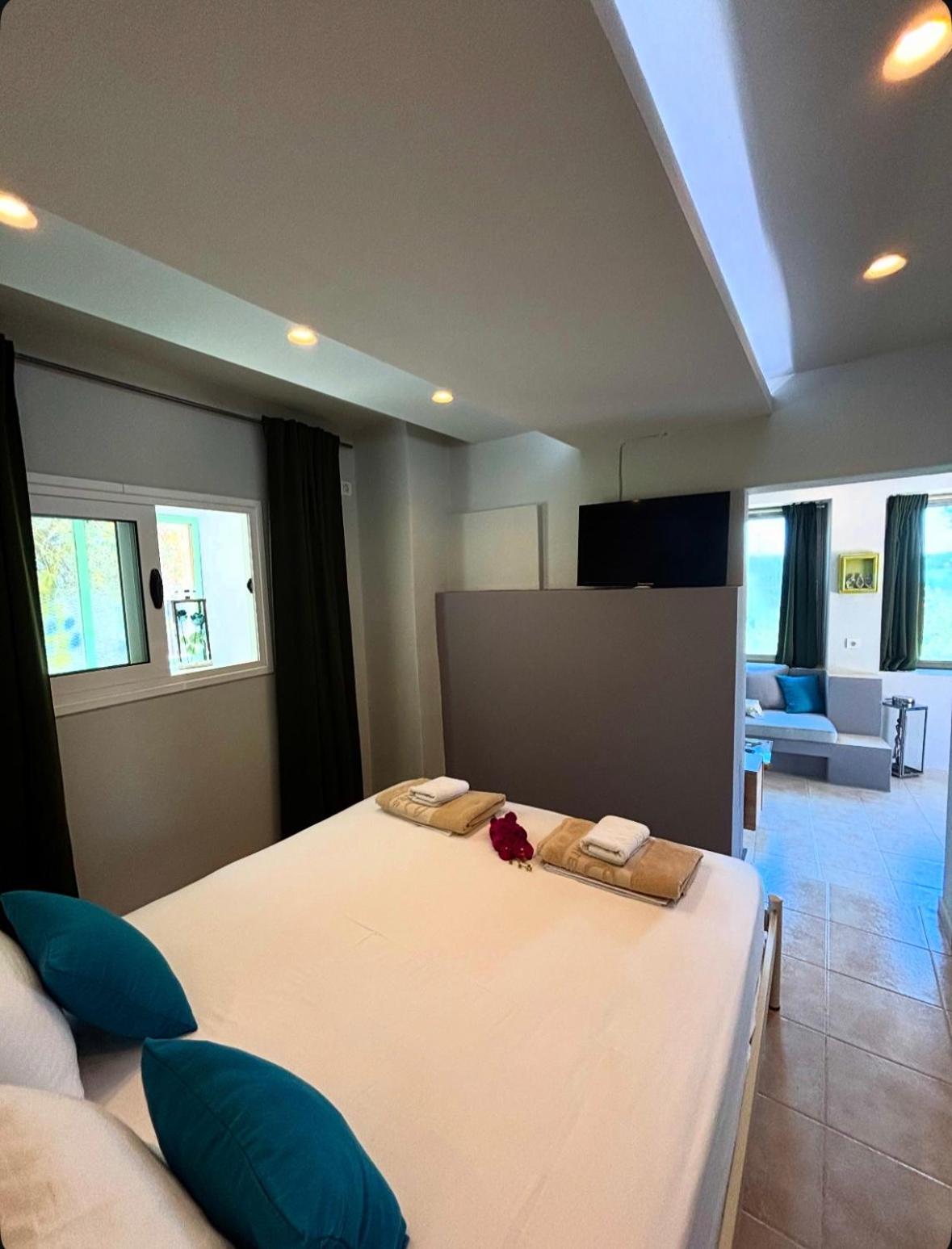 Deluxe Suite photo 1
