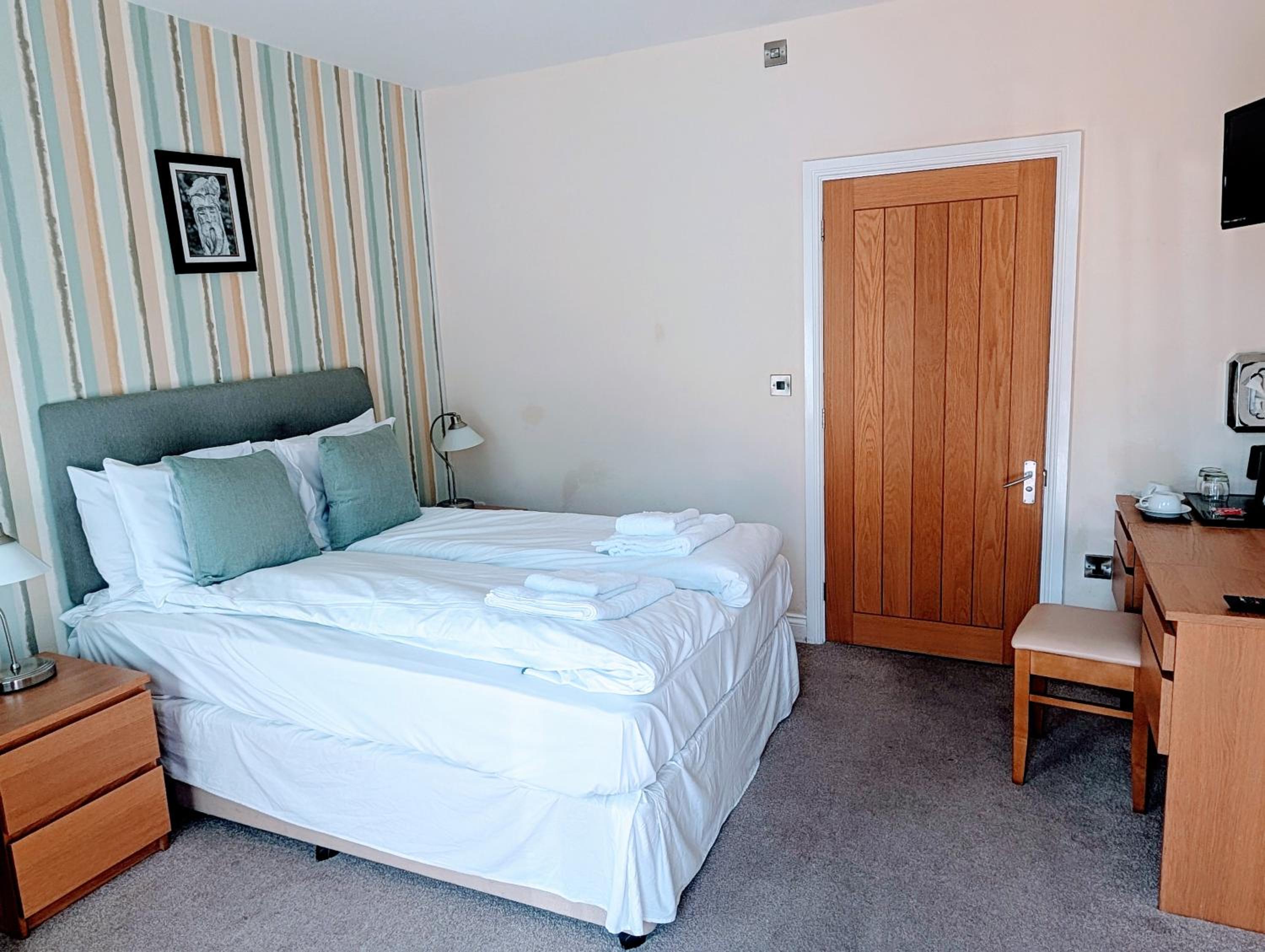 Double Room - Disability Access photo 2