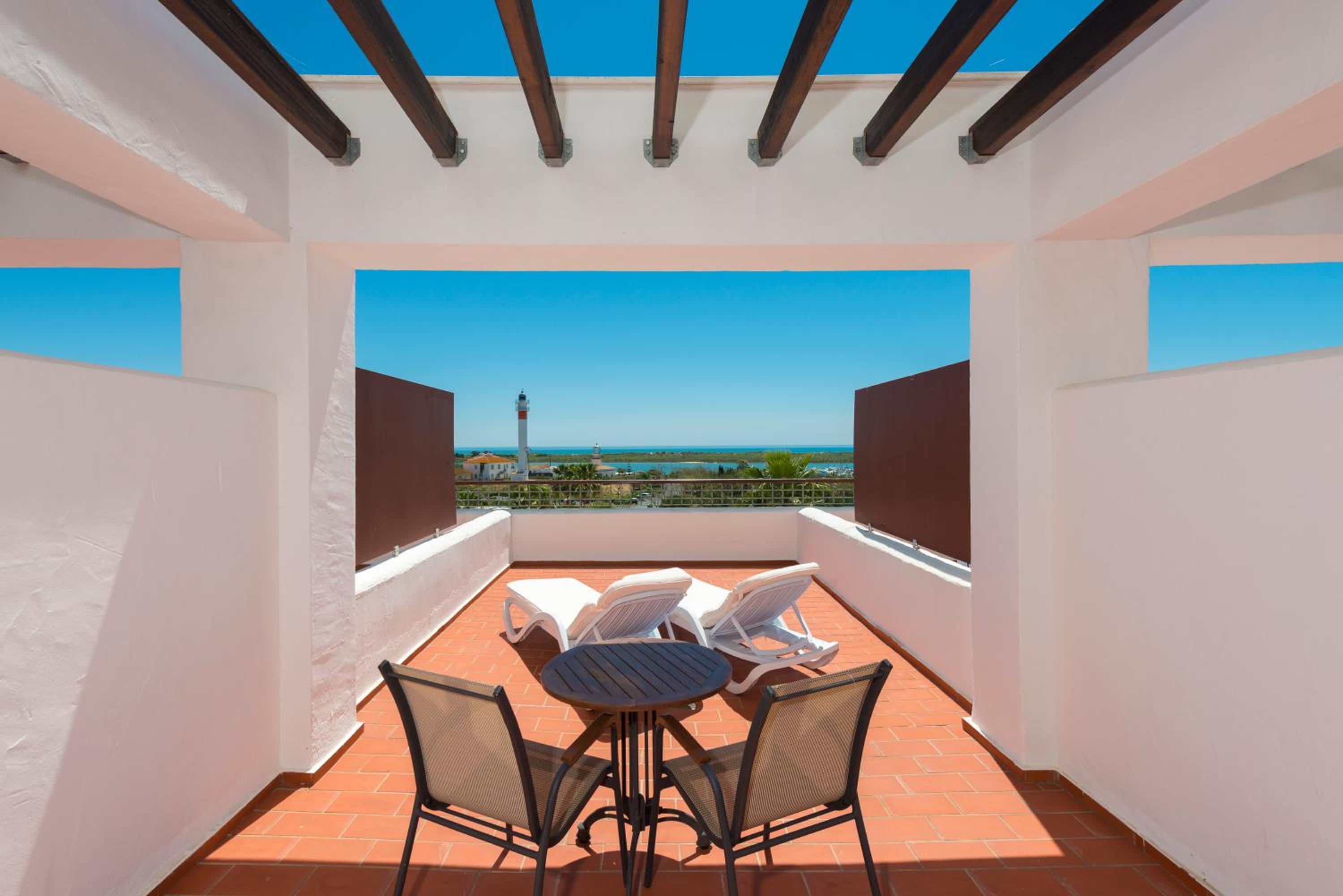 Double Family Exclusive Room with sea view - Photo 6