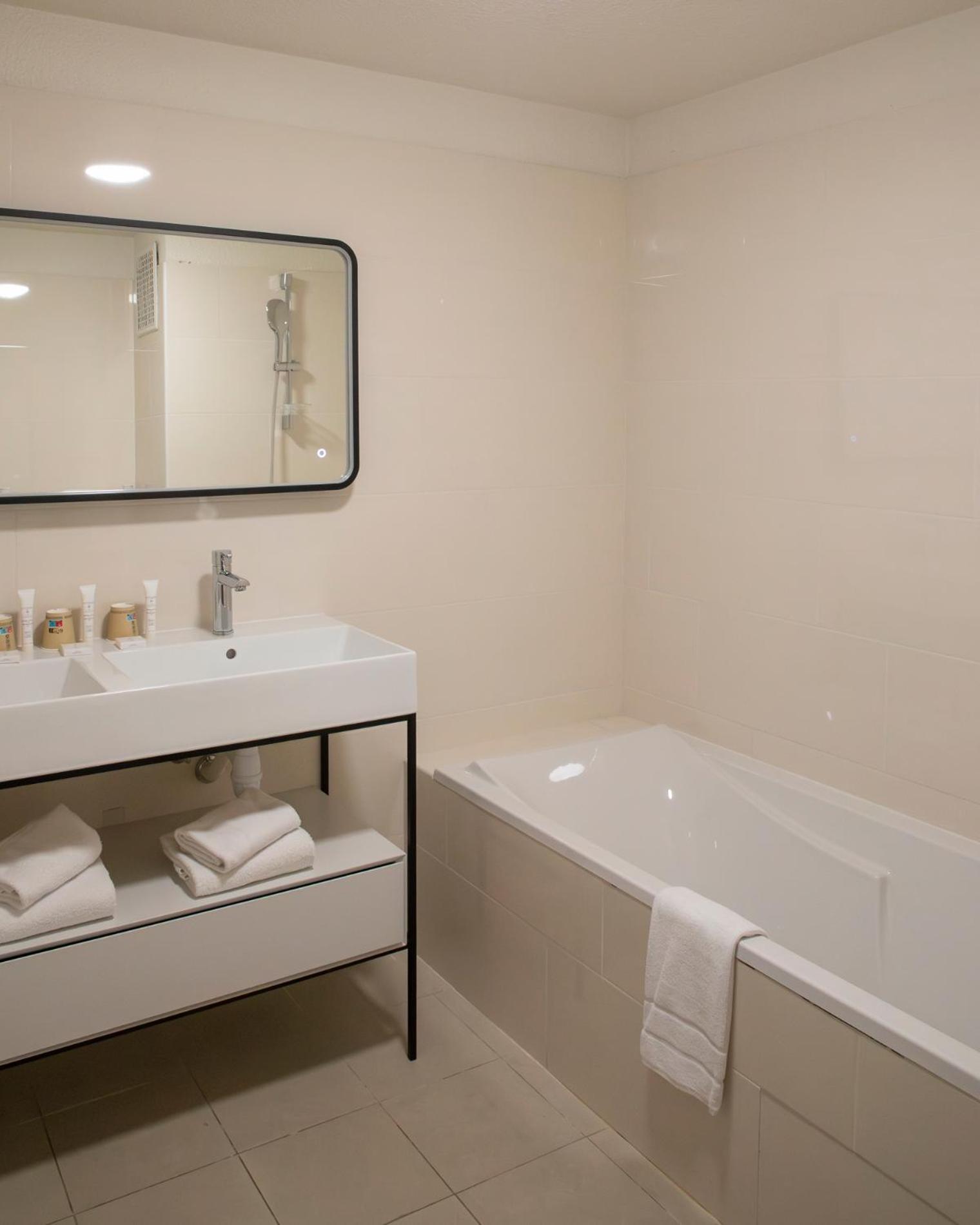 Deluxe Double Room - Photo 2