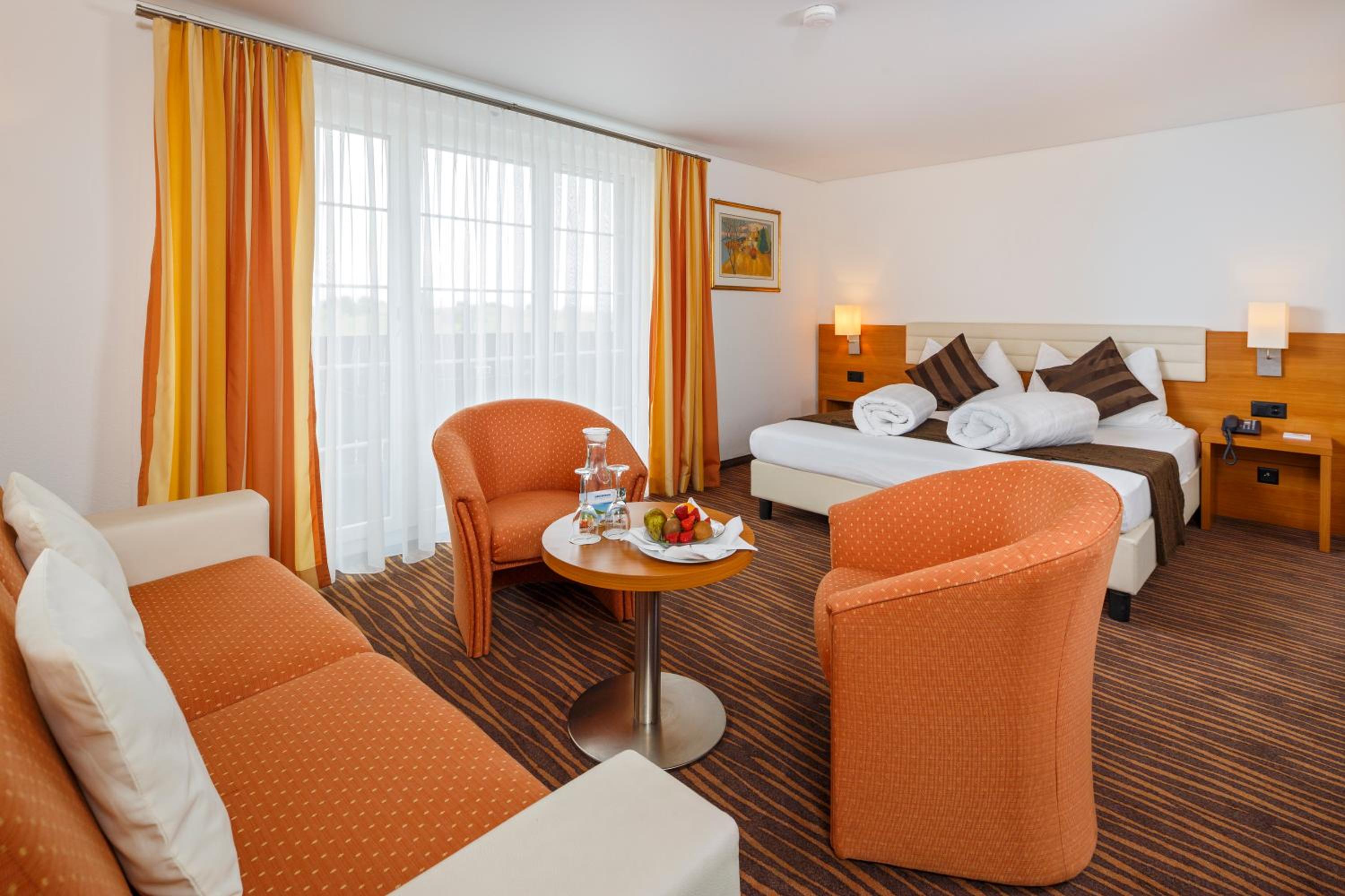 Deluxe Double Room with Balcony and Countryside View photo 2