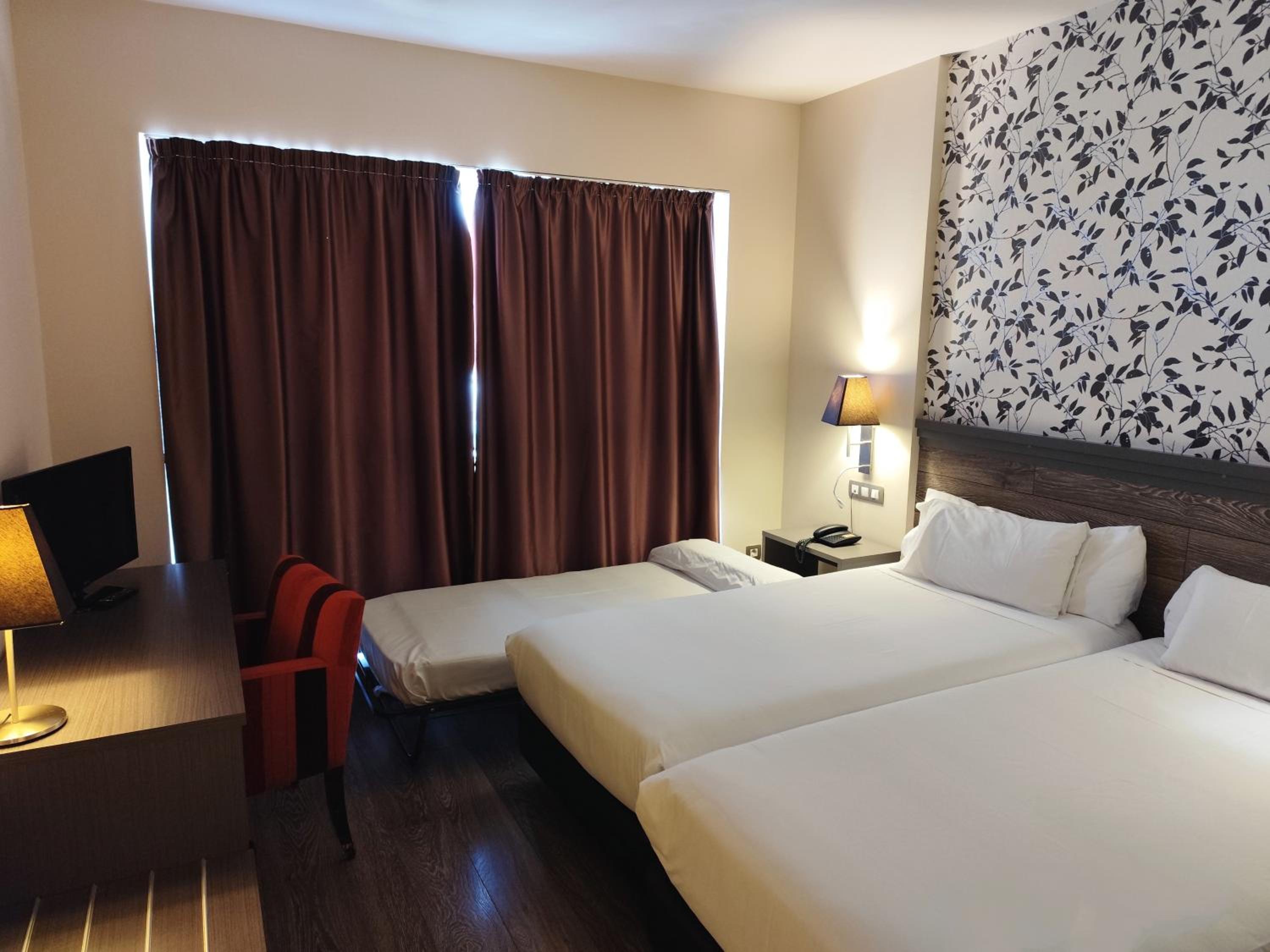 Double or Twin Room with Extra Bed