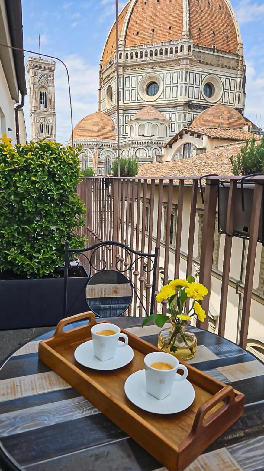 Deluxe Double Room with Balcony photo 3
