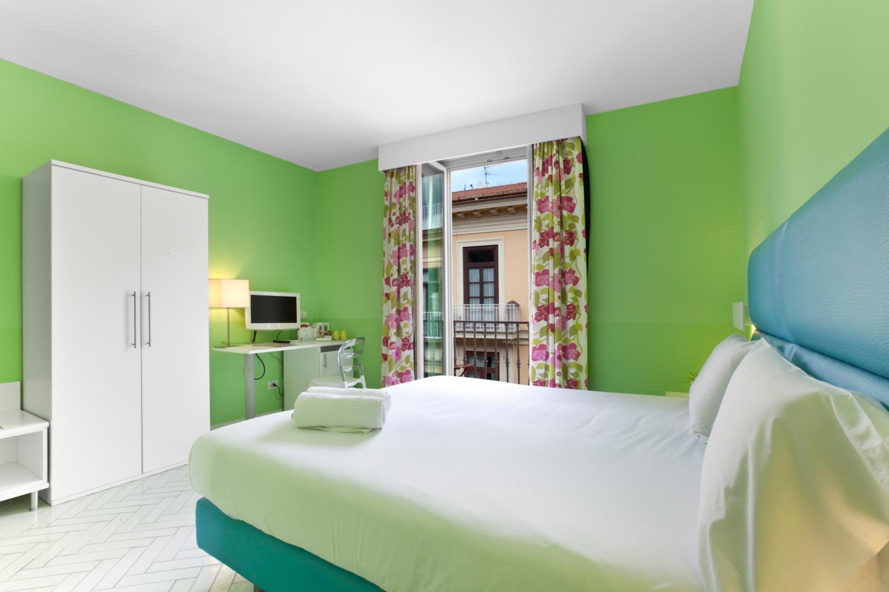Deluxe Double Or Twin Room photo 2