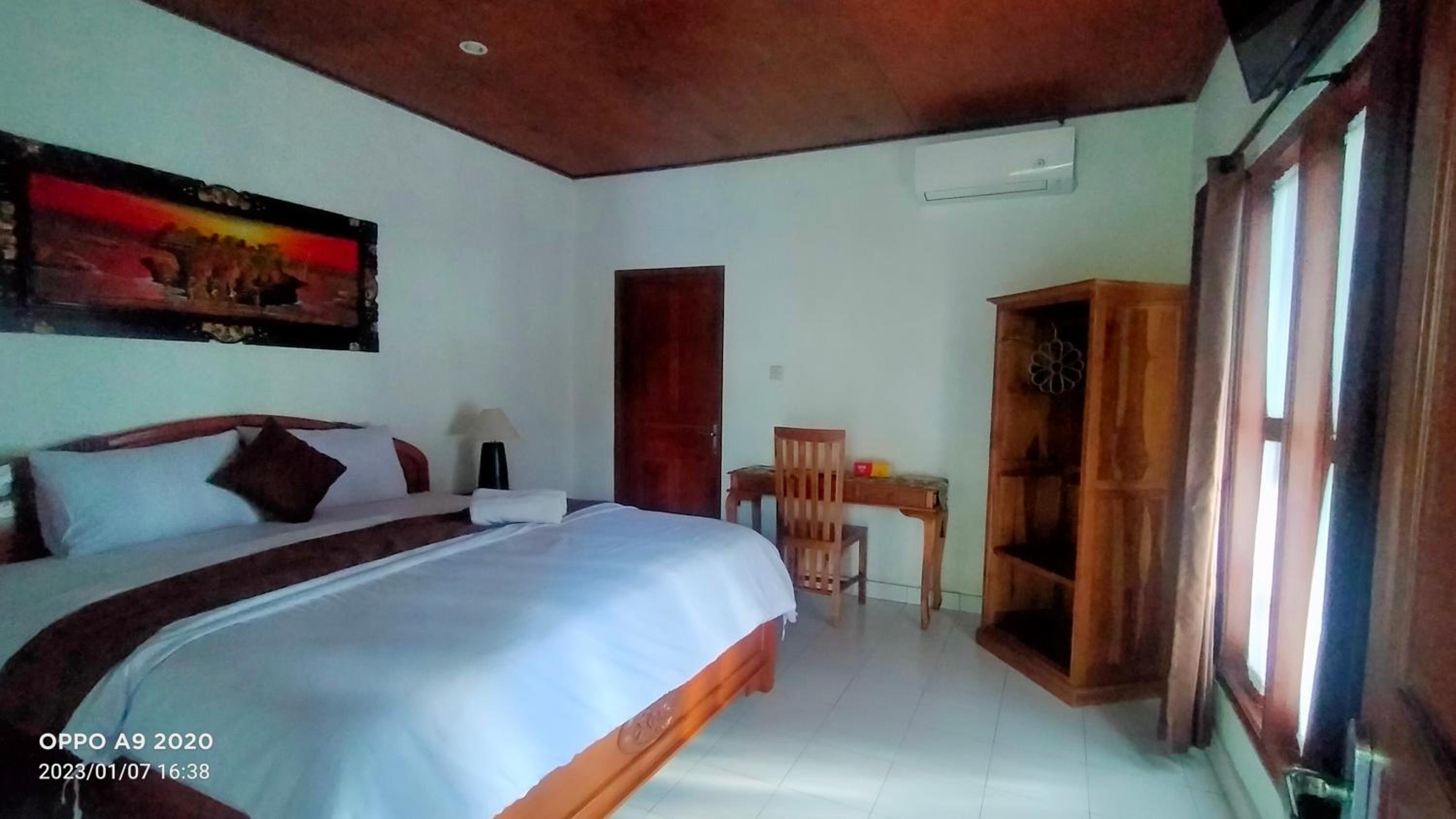 Standard Double Room - Photo 9