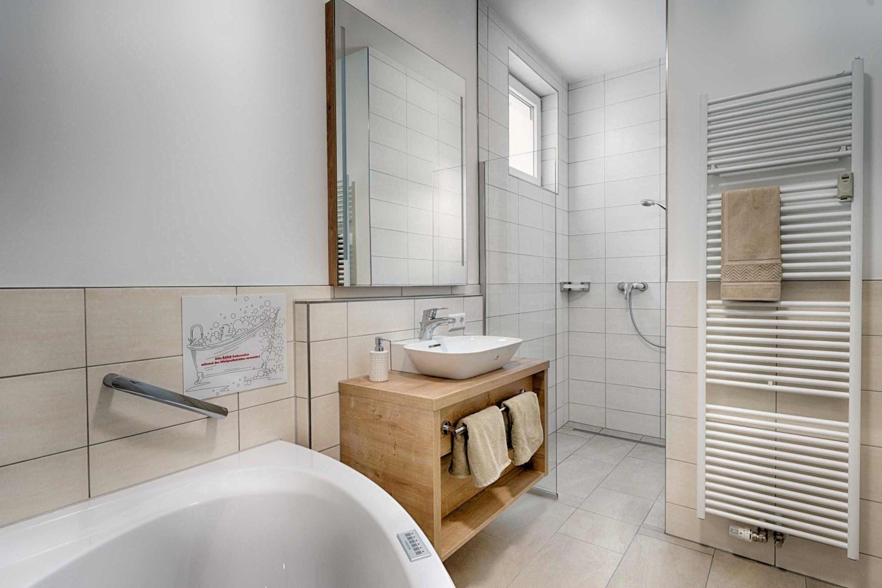 One-Bedroom Apartment with Balcony photo 2